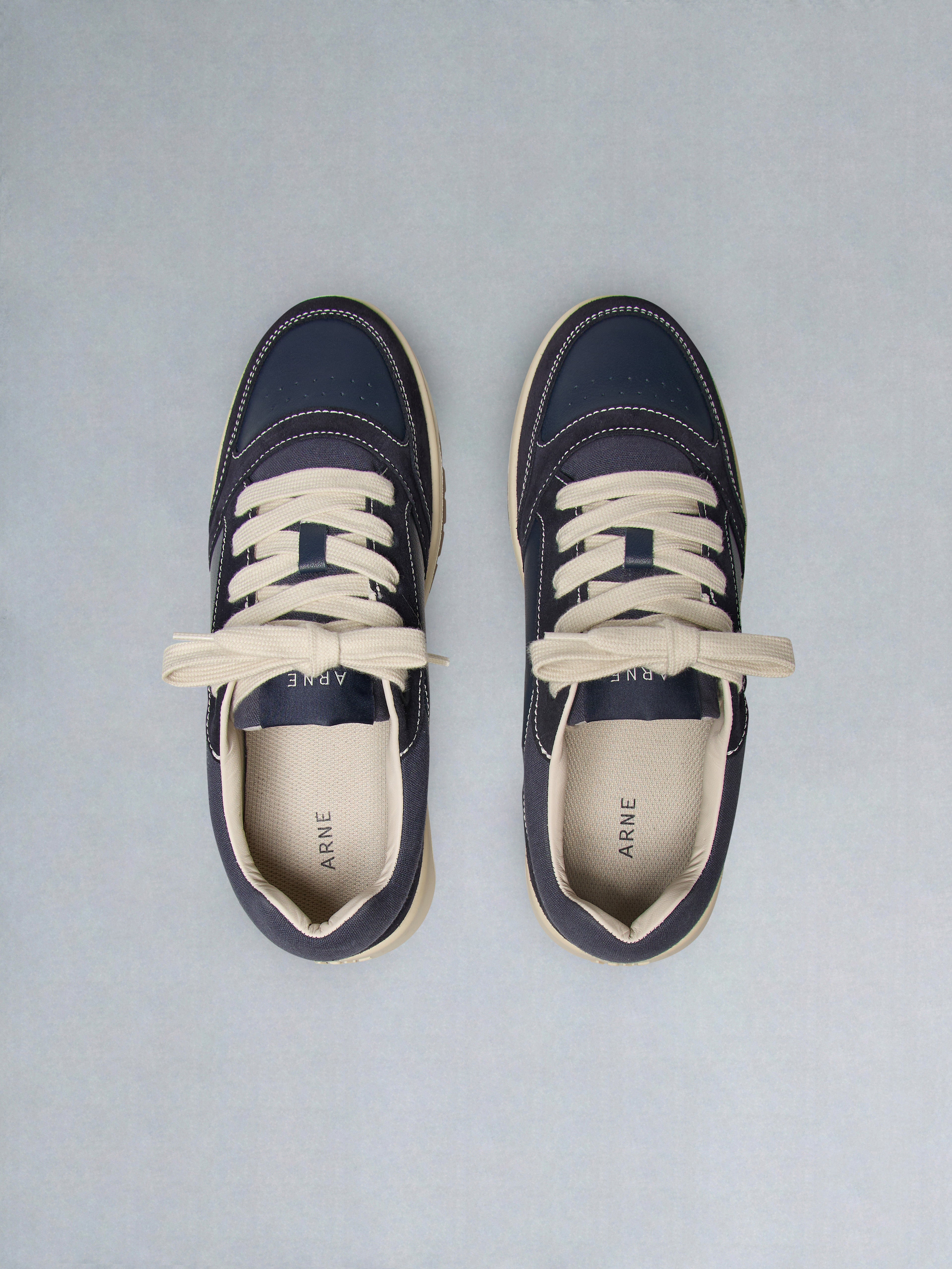 Nova Trainer in Navy Beige