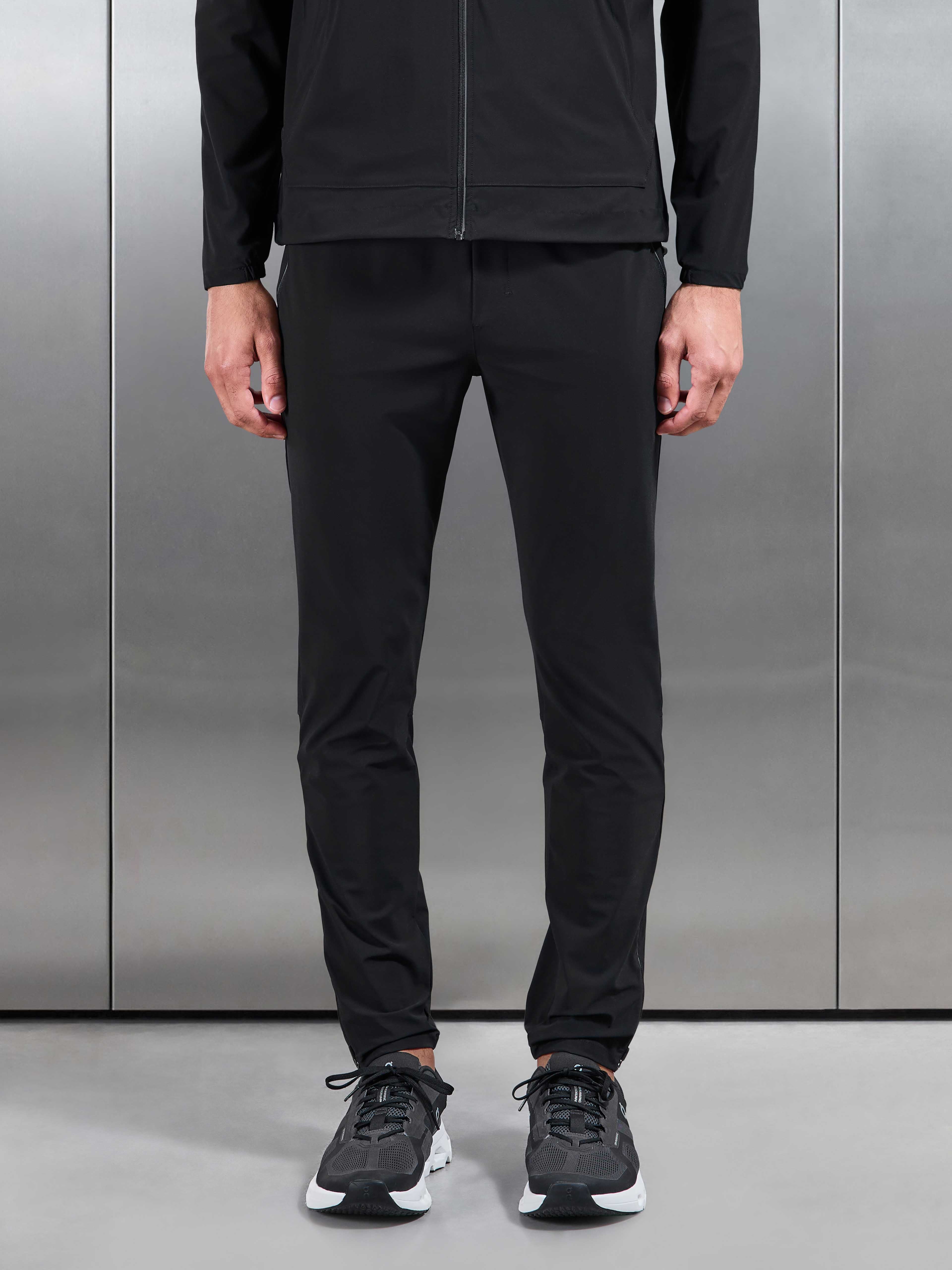 Pace Trackpant in Black