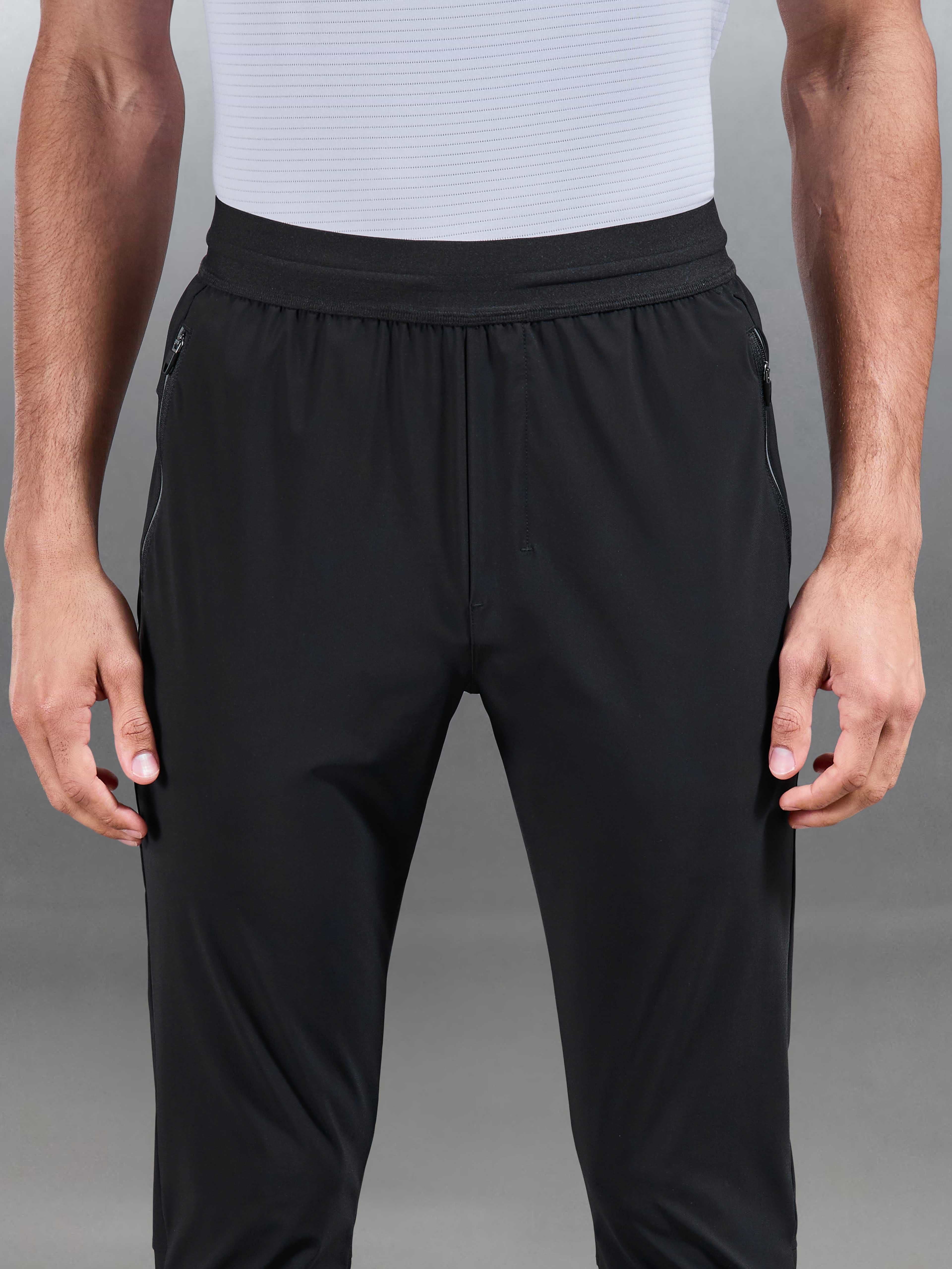 Pace Trackpant in Black