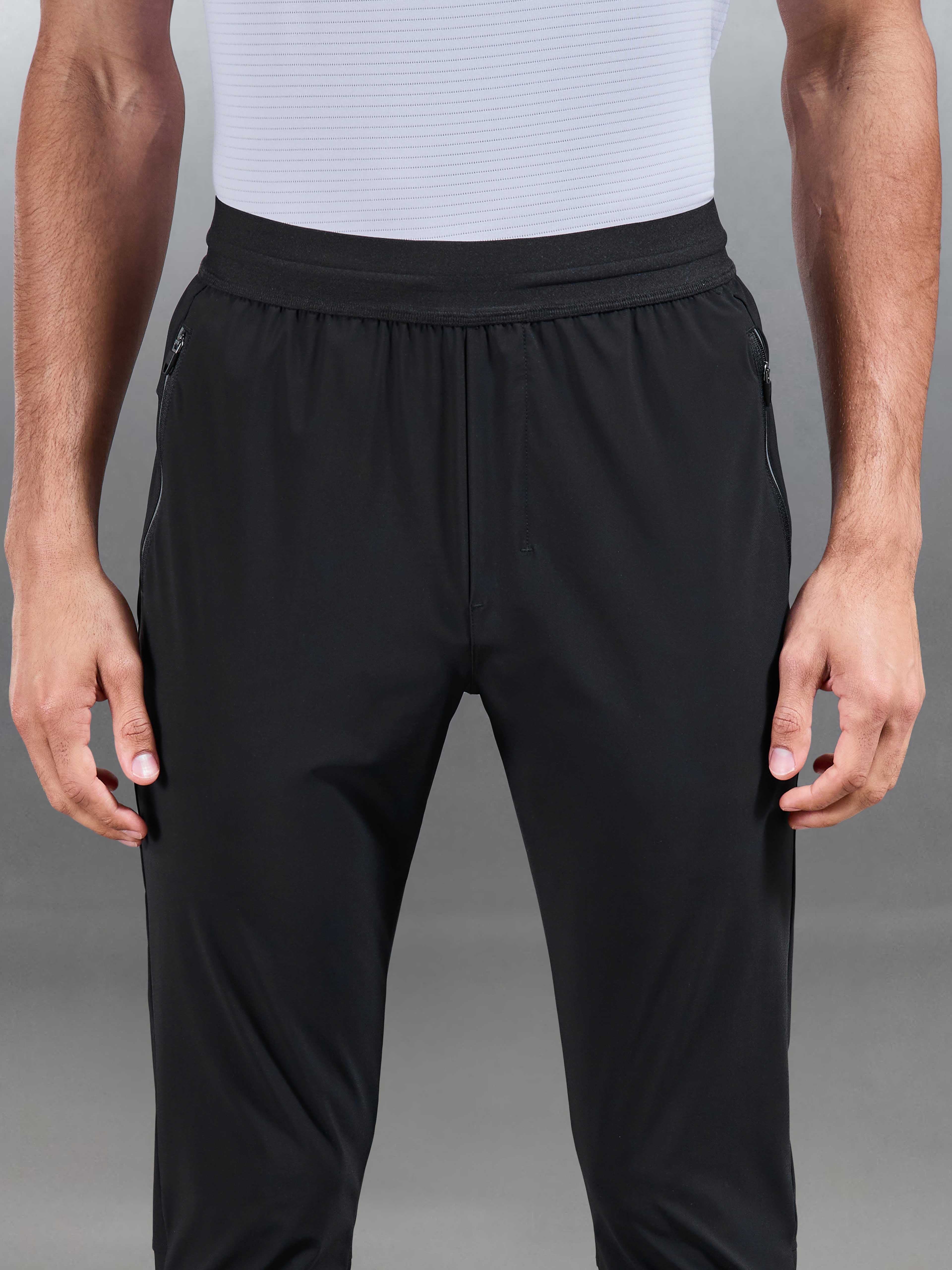 Pace Trackpant in Black