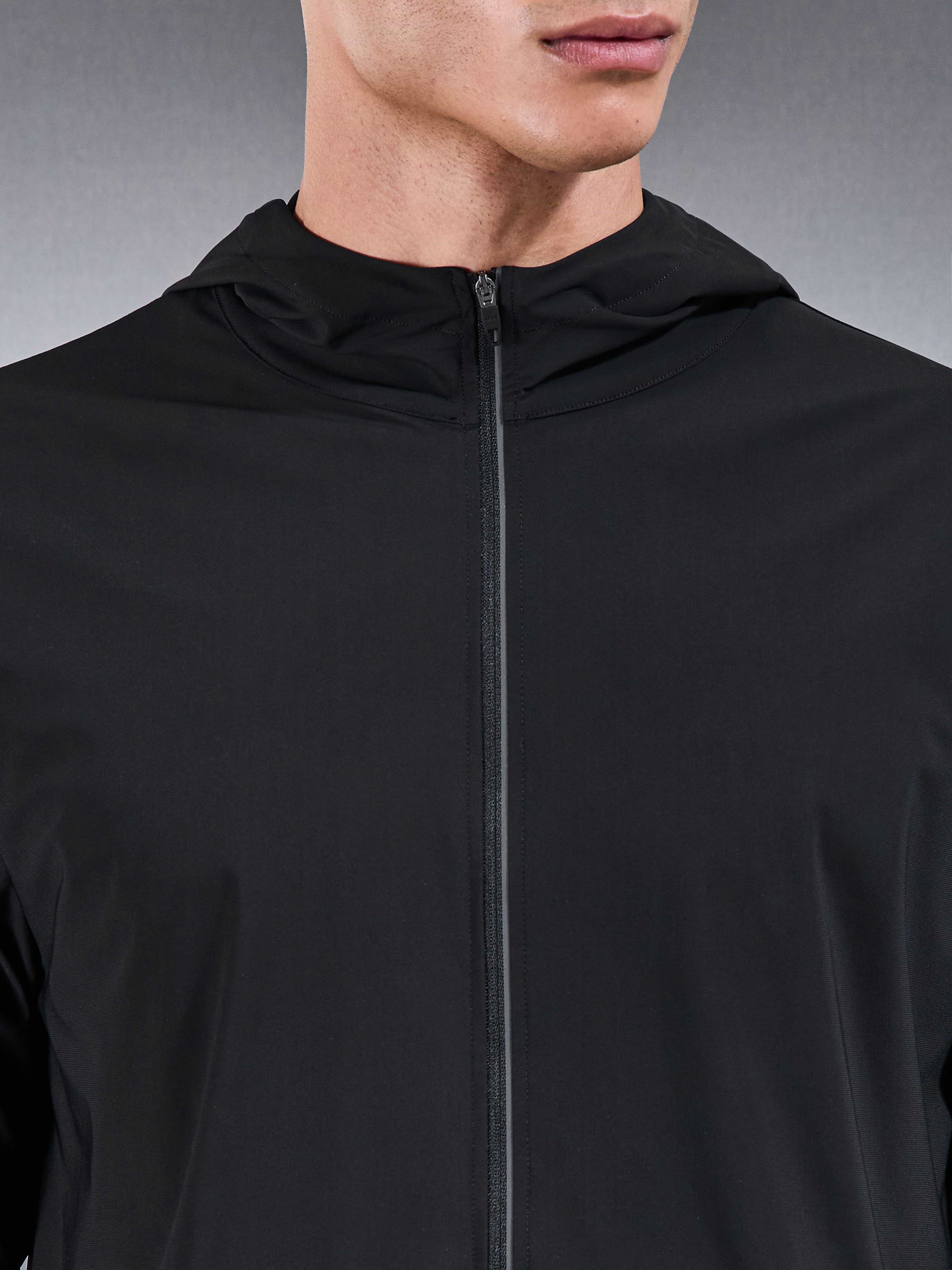Pace Windbreaker in Black