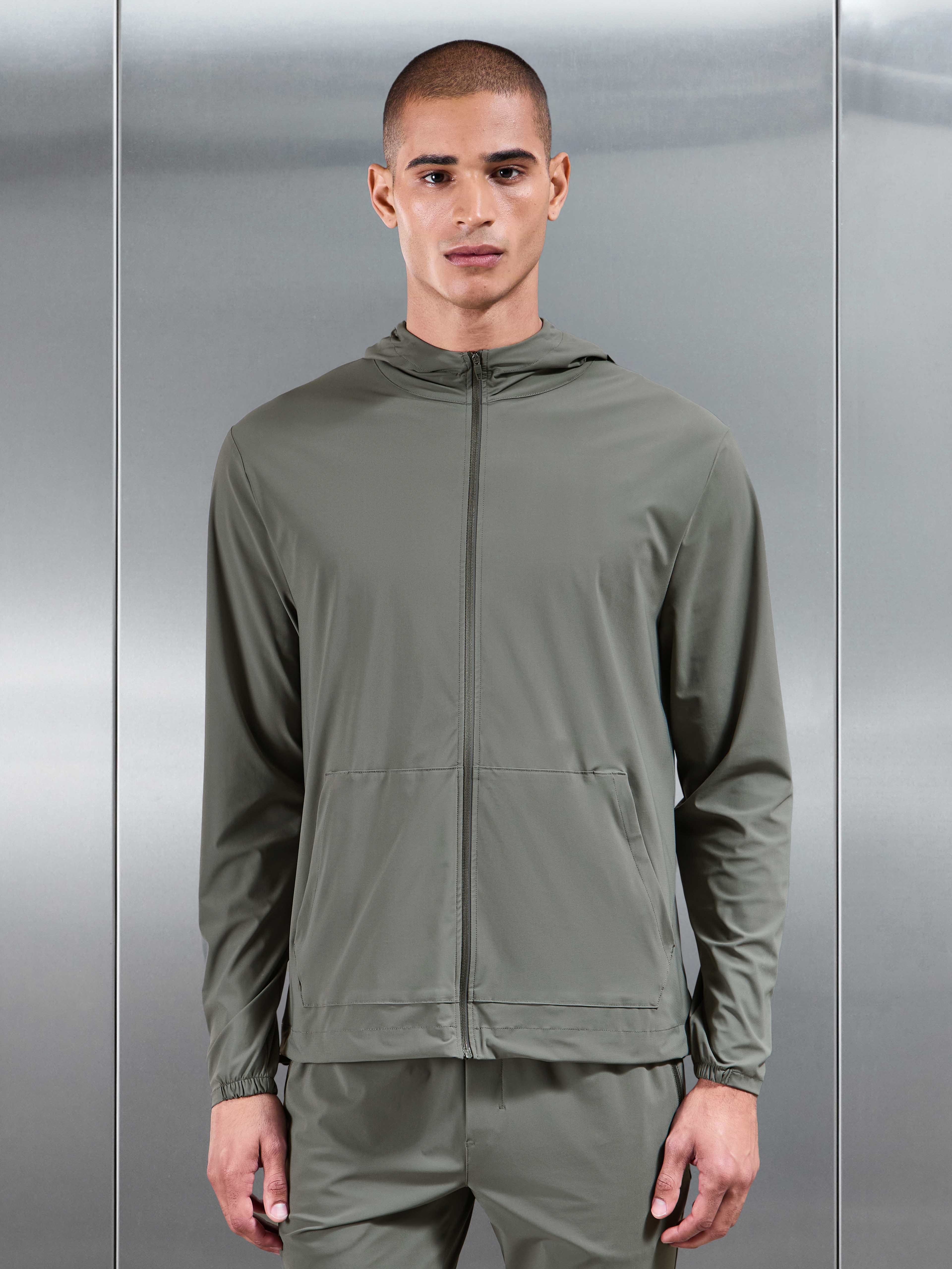 Pace Windbreaker in Dark Olive
