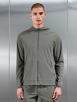 Pace Windbreaker in Dark Olive