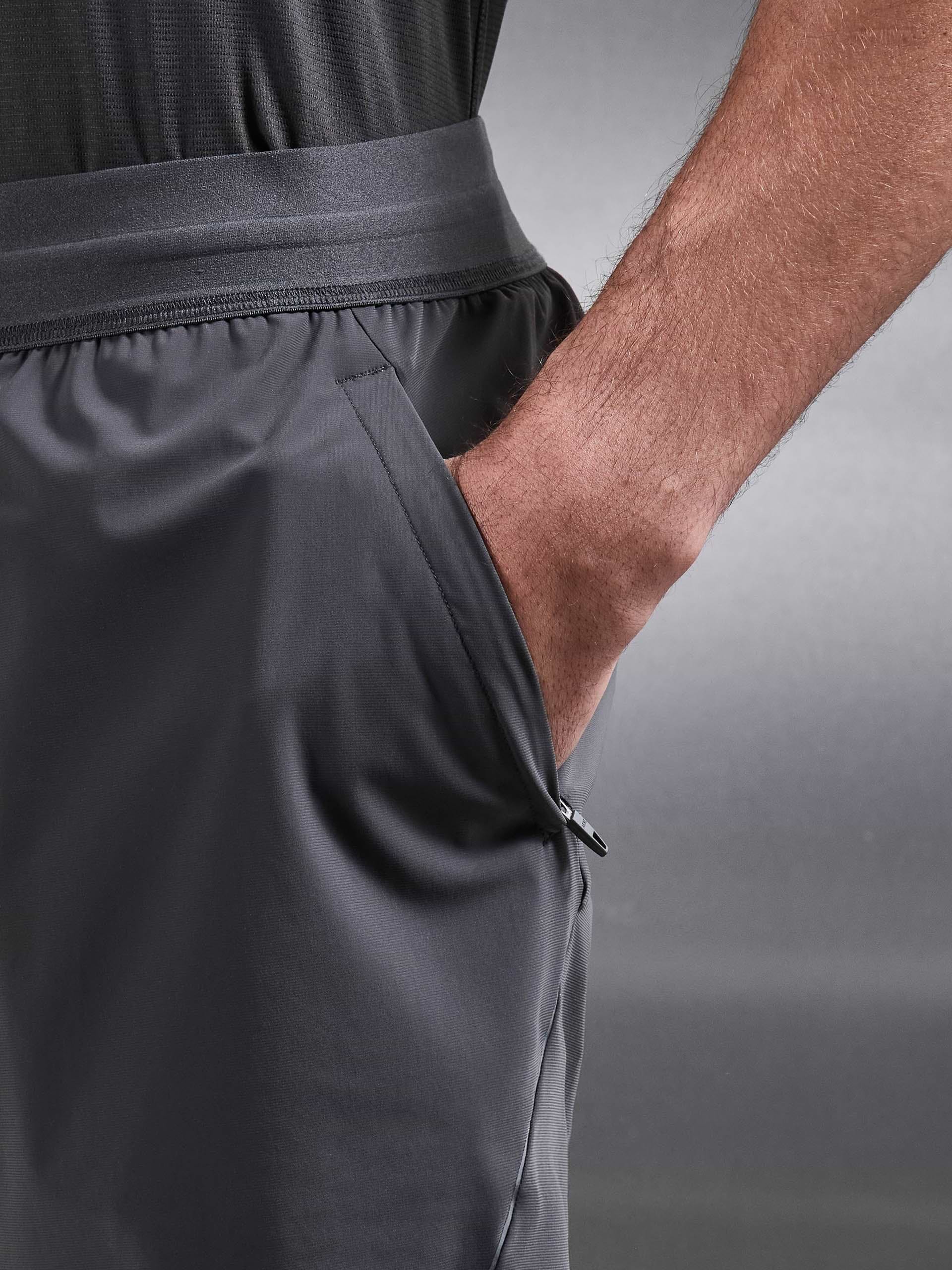 Pace Short in Grey
