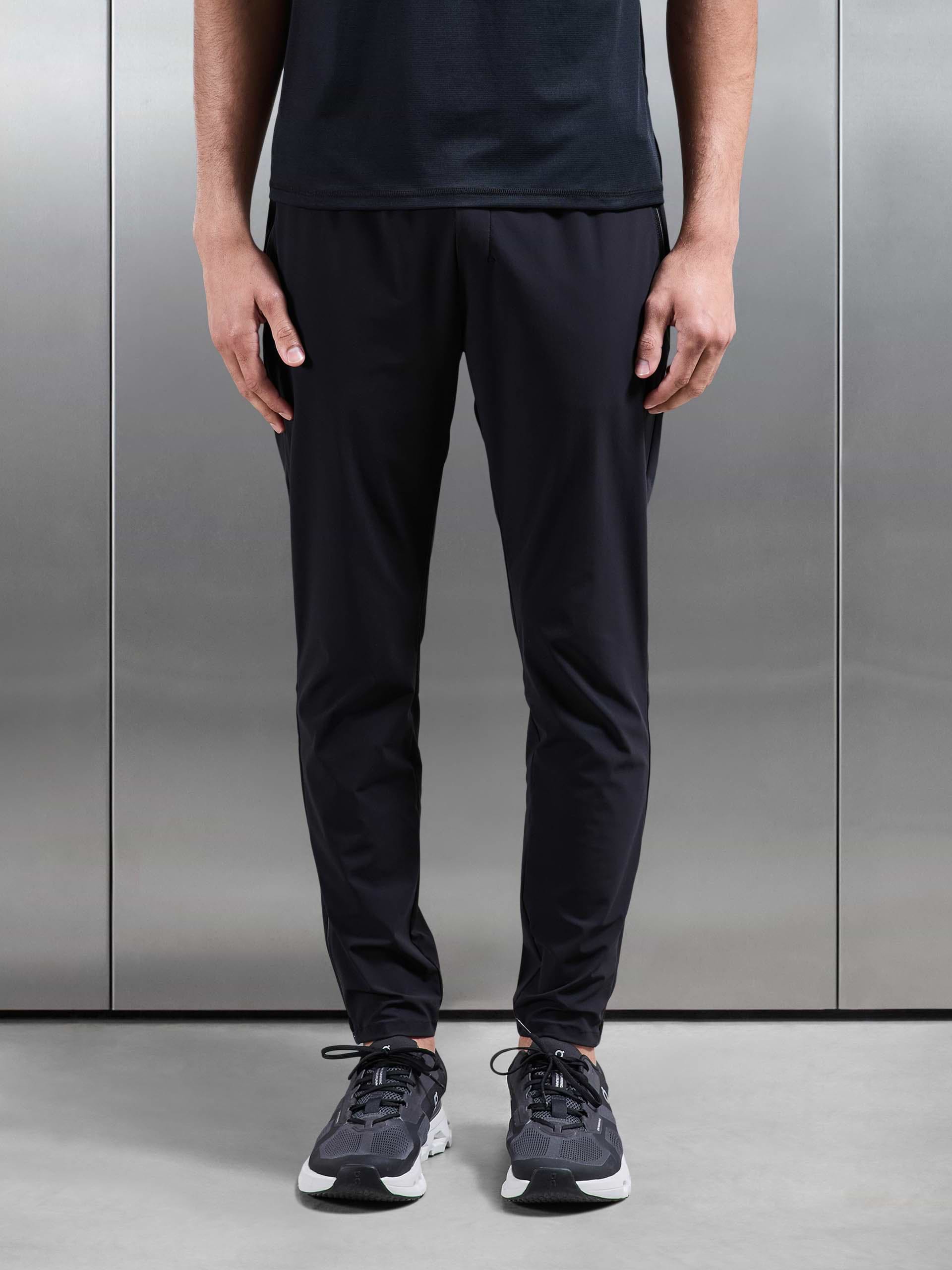 Pace Trackpant in Black