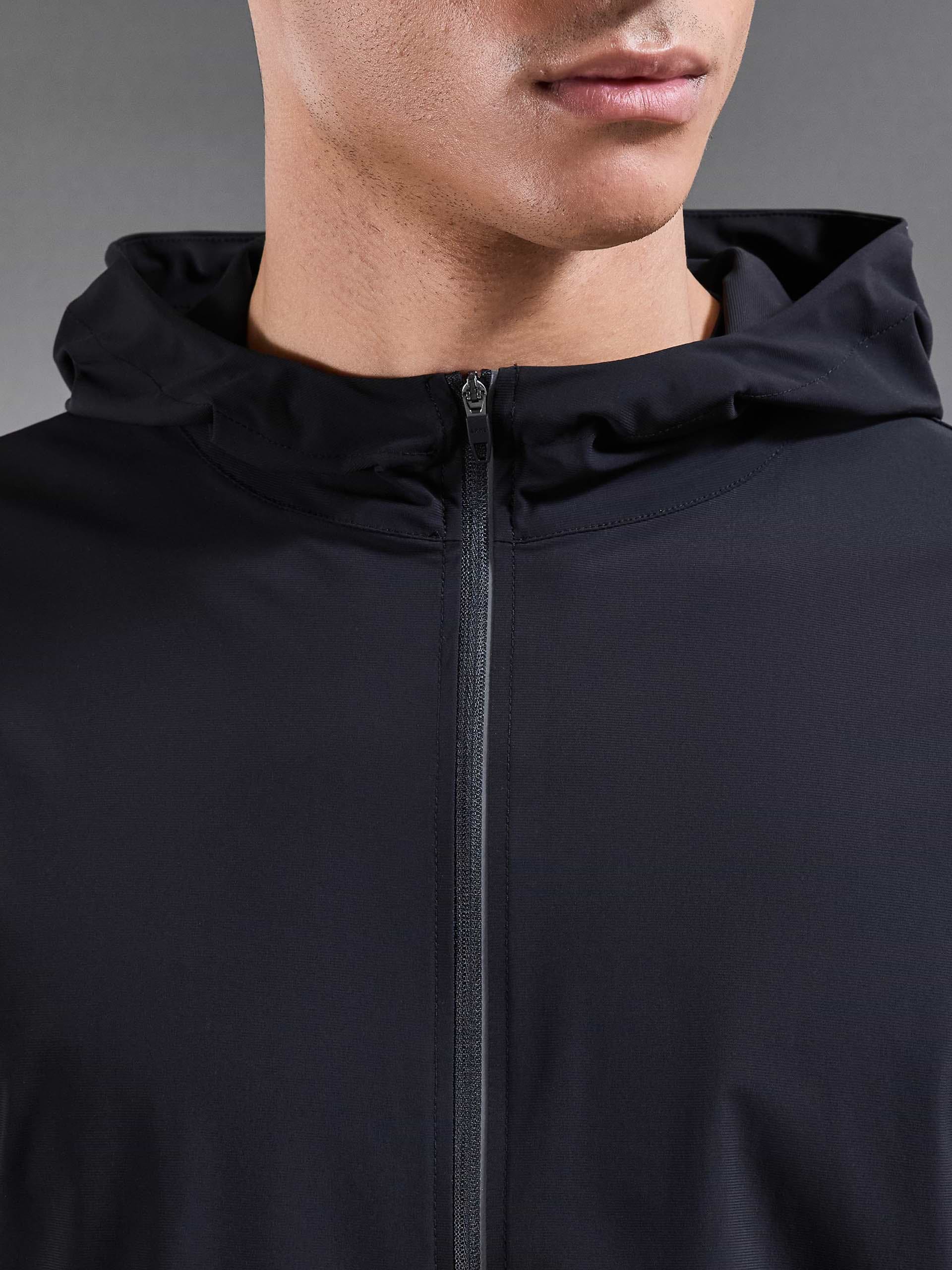 Pace Windbreaker in Black