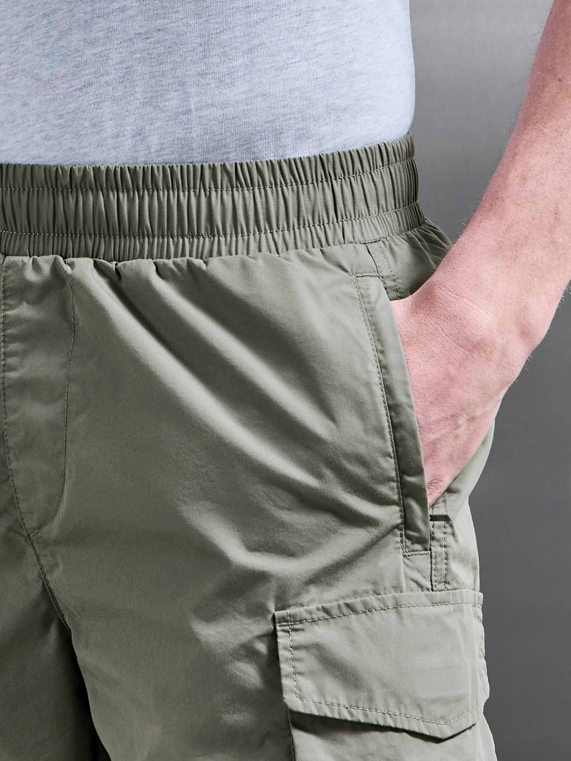 Parachute Cargo Short in Olive