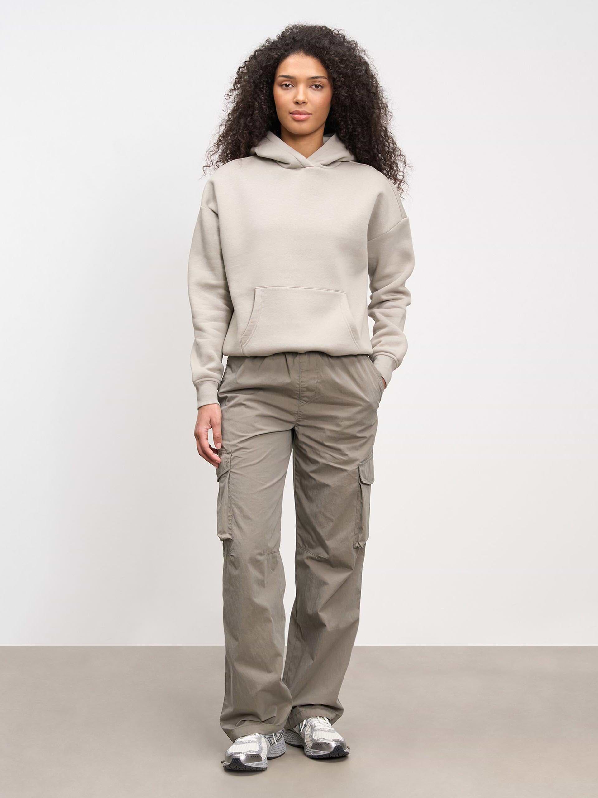 Womens Parachute Cargo Pant in Olive
