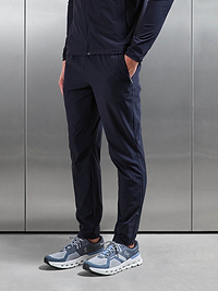 Performance Trackpant in Navy