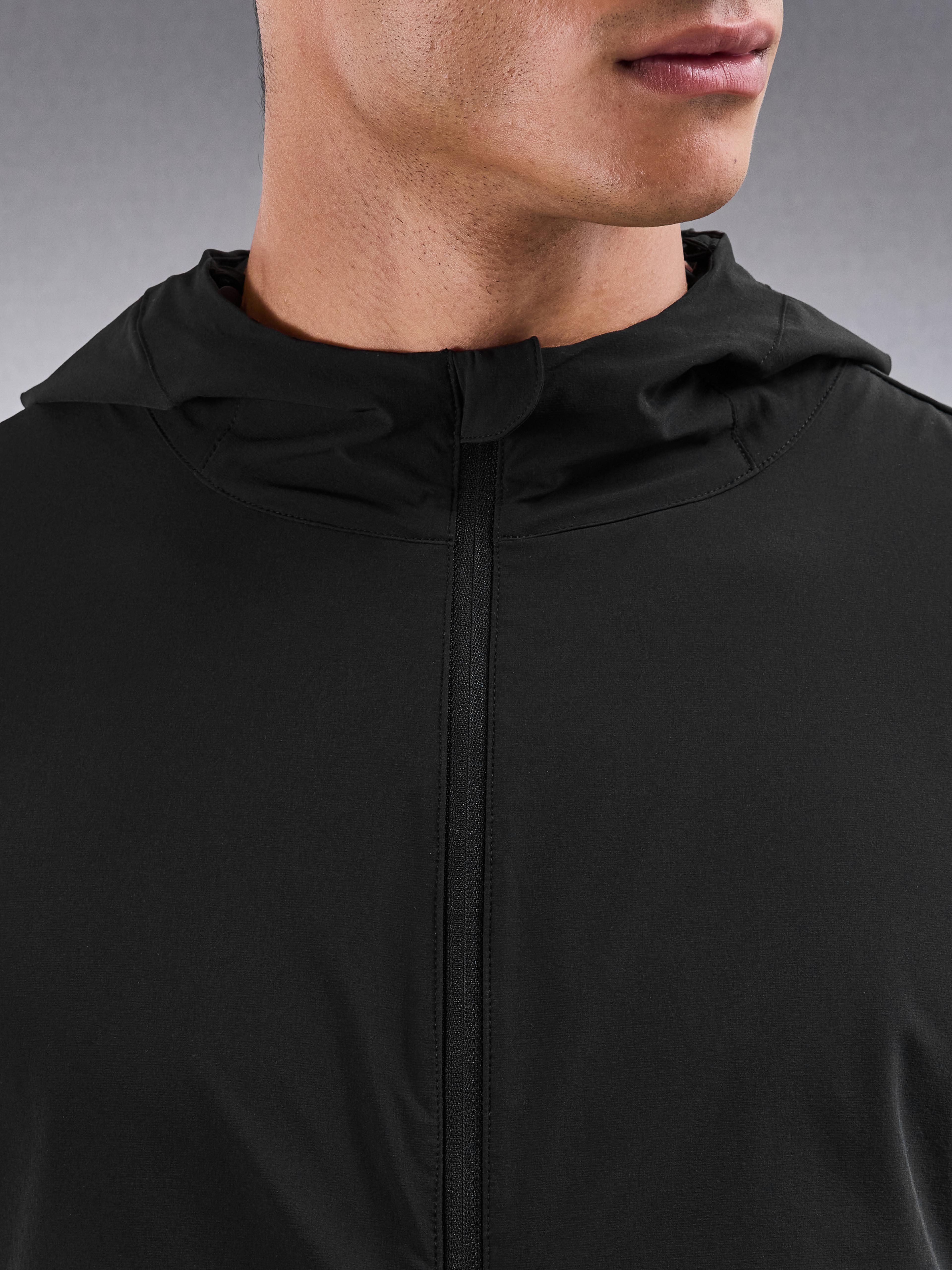 Performance Windbreaker in Black