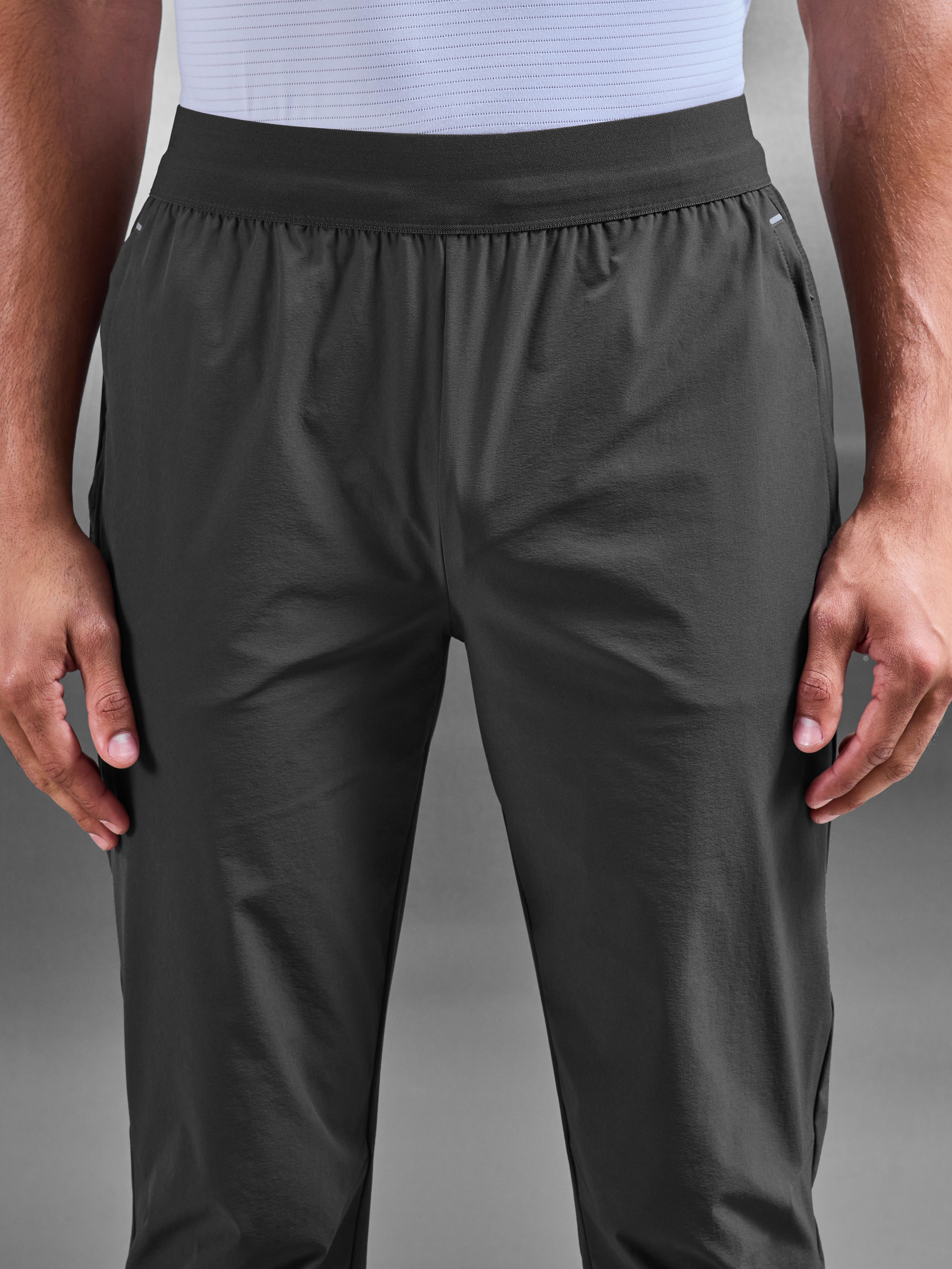 Performance Trackpant in Grey