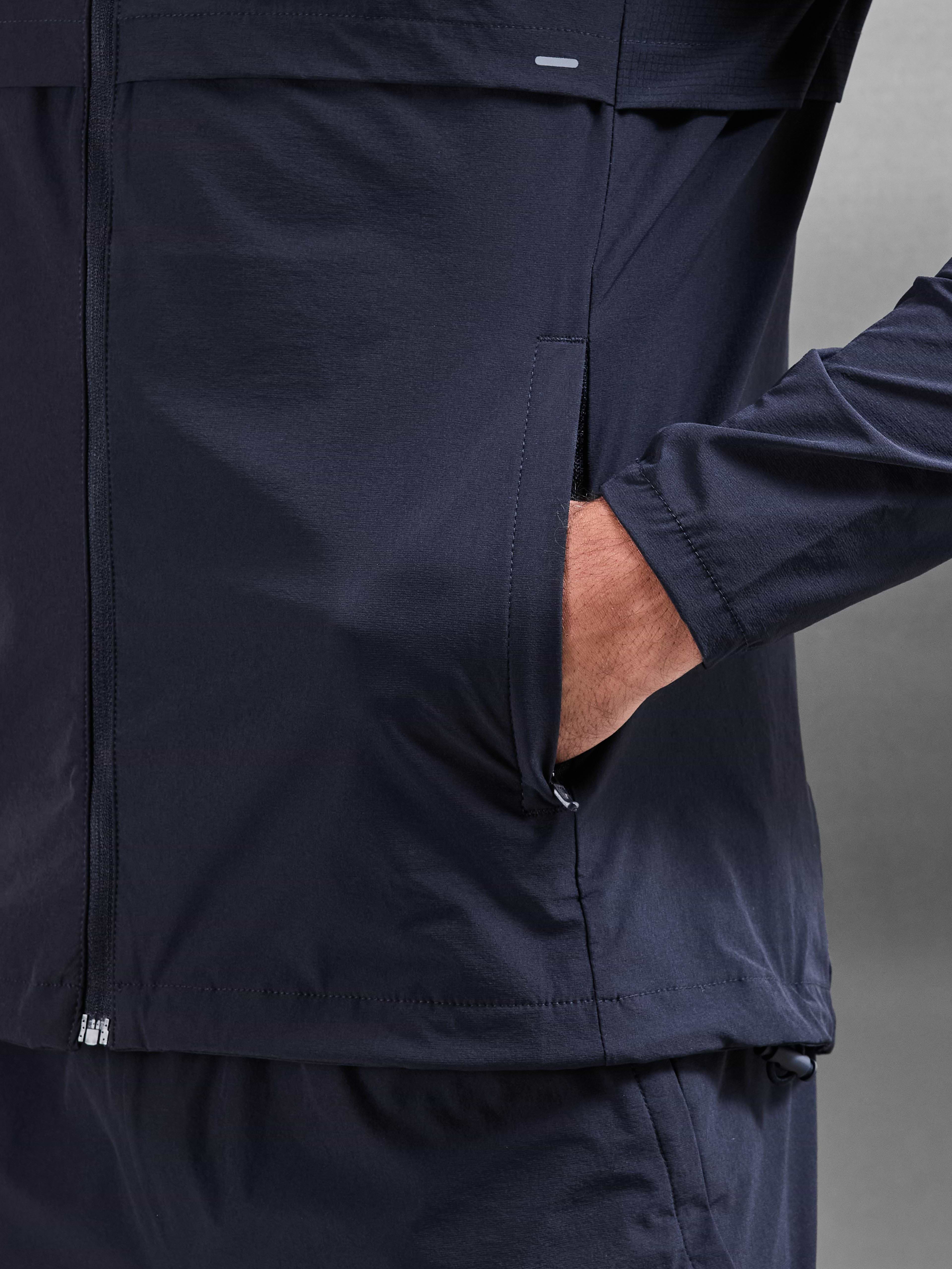 Performance Windbreaker in Navy