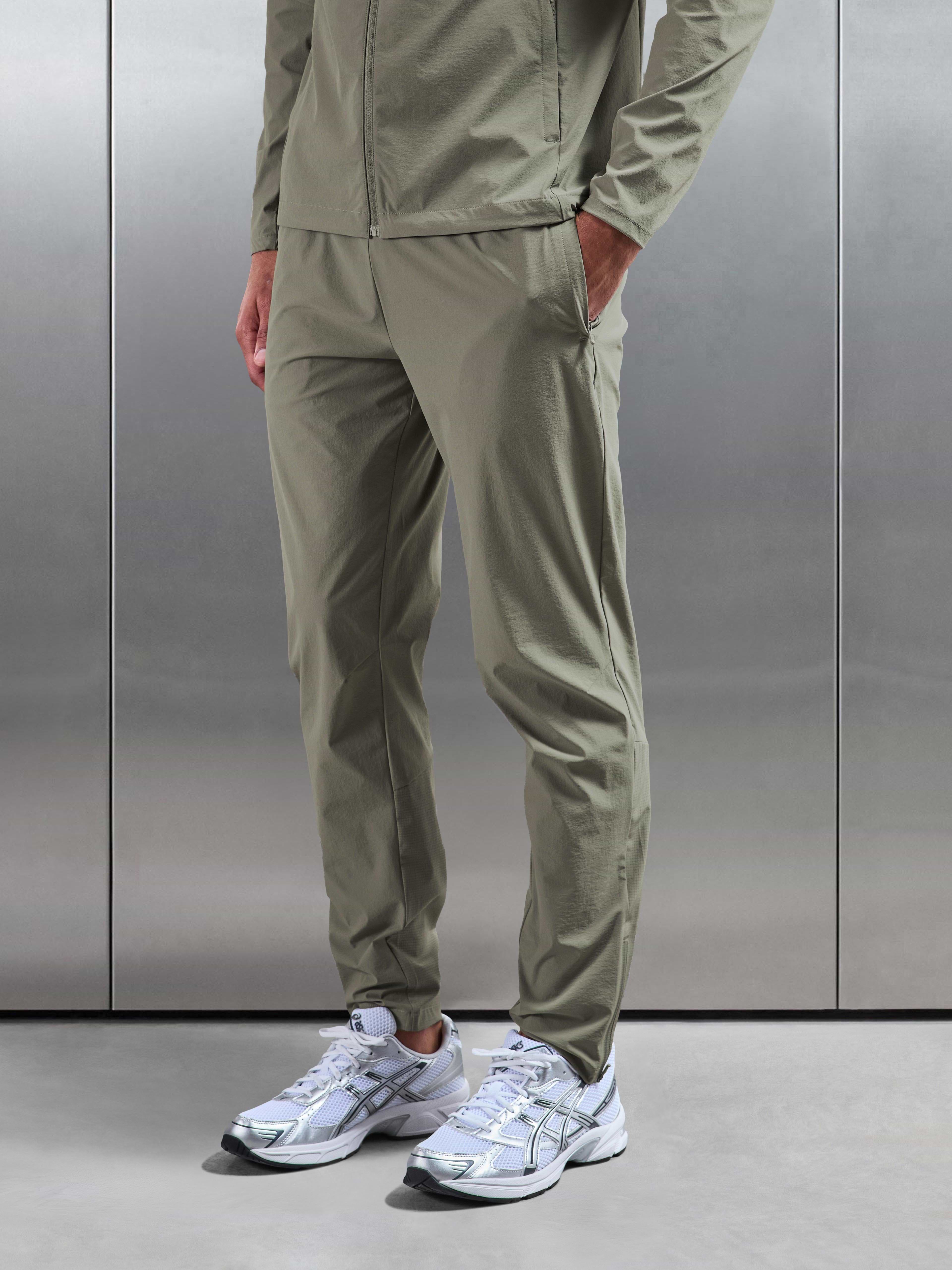 Performance Trackpant in Sage
