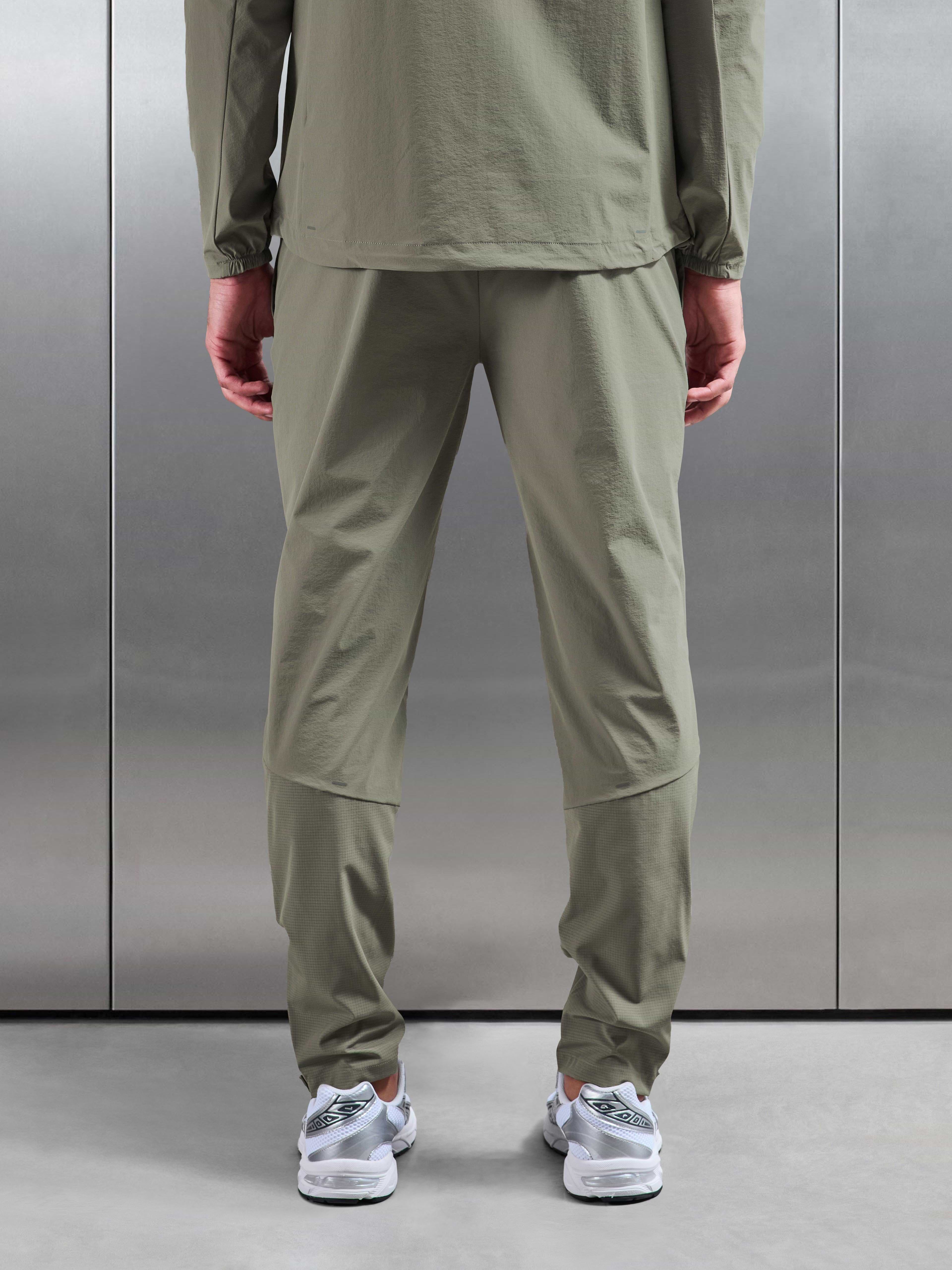 Performance Trackpant in Sage