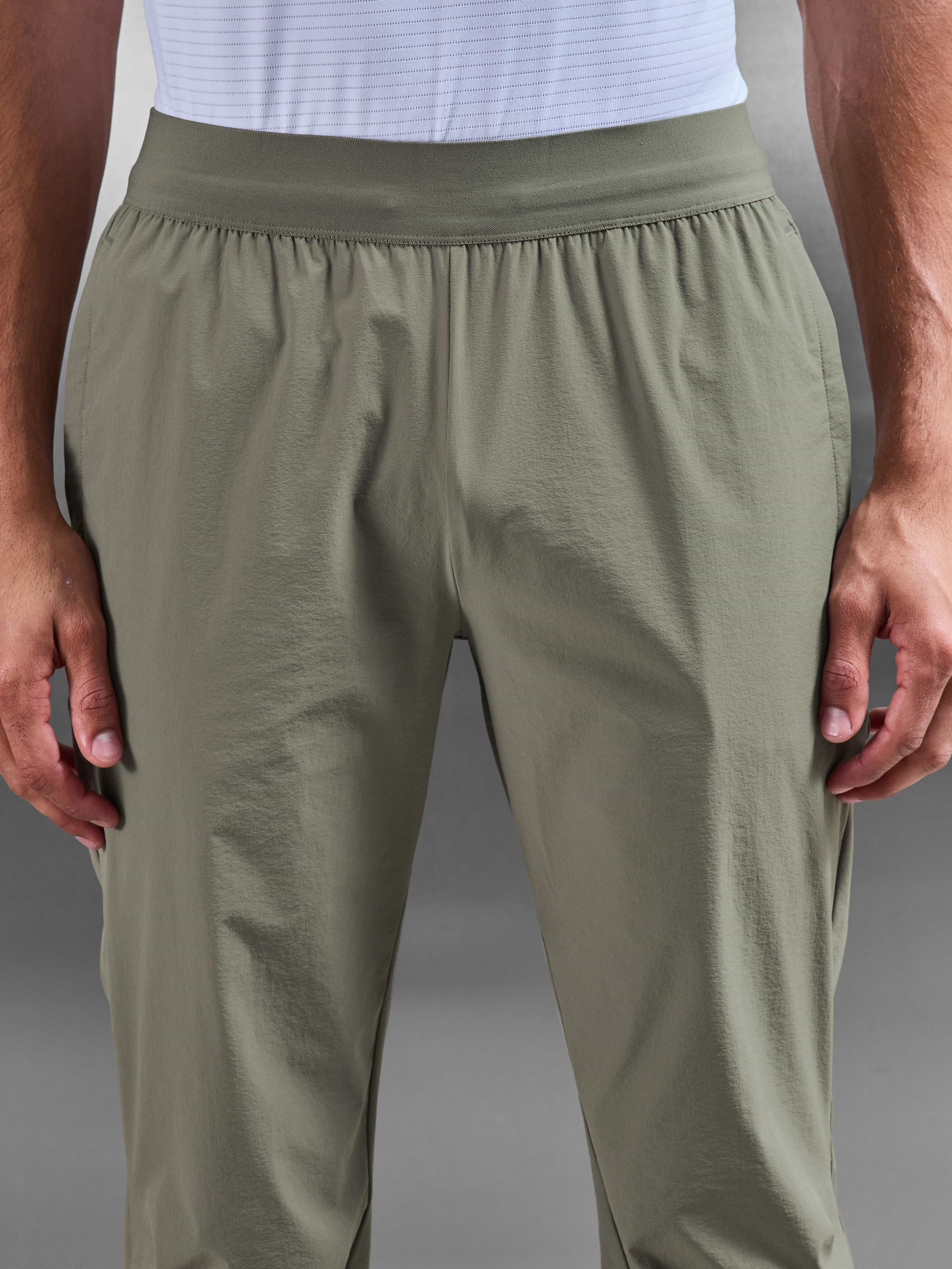 Performance Trackpant in Sage
