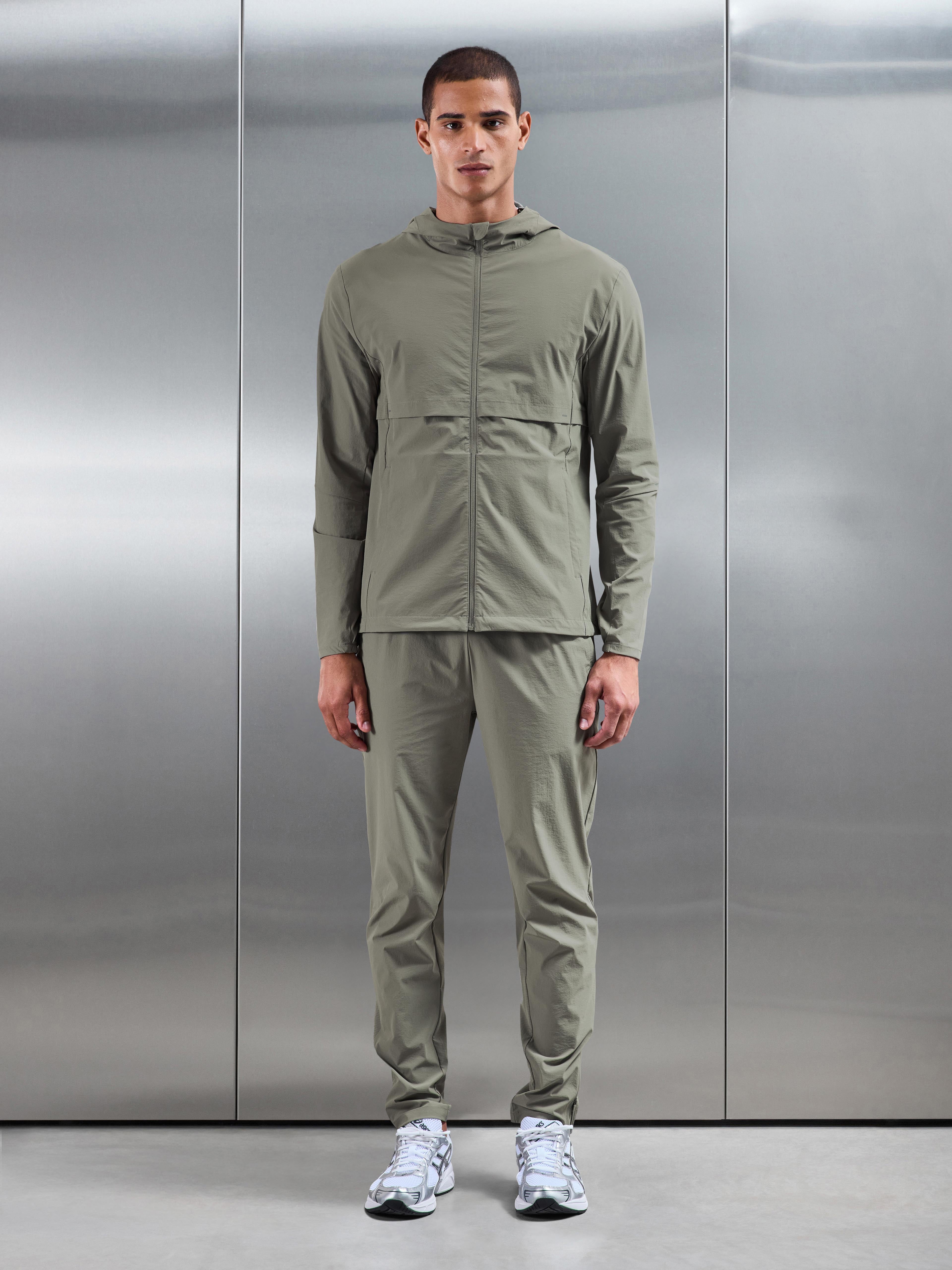 Performance Trackpant in Sage