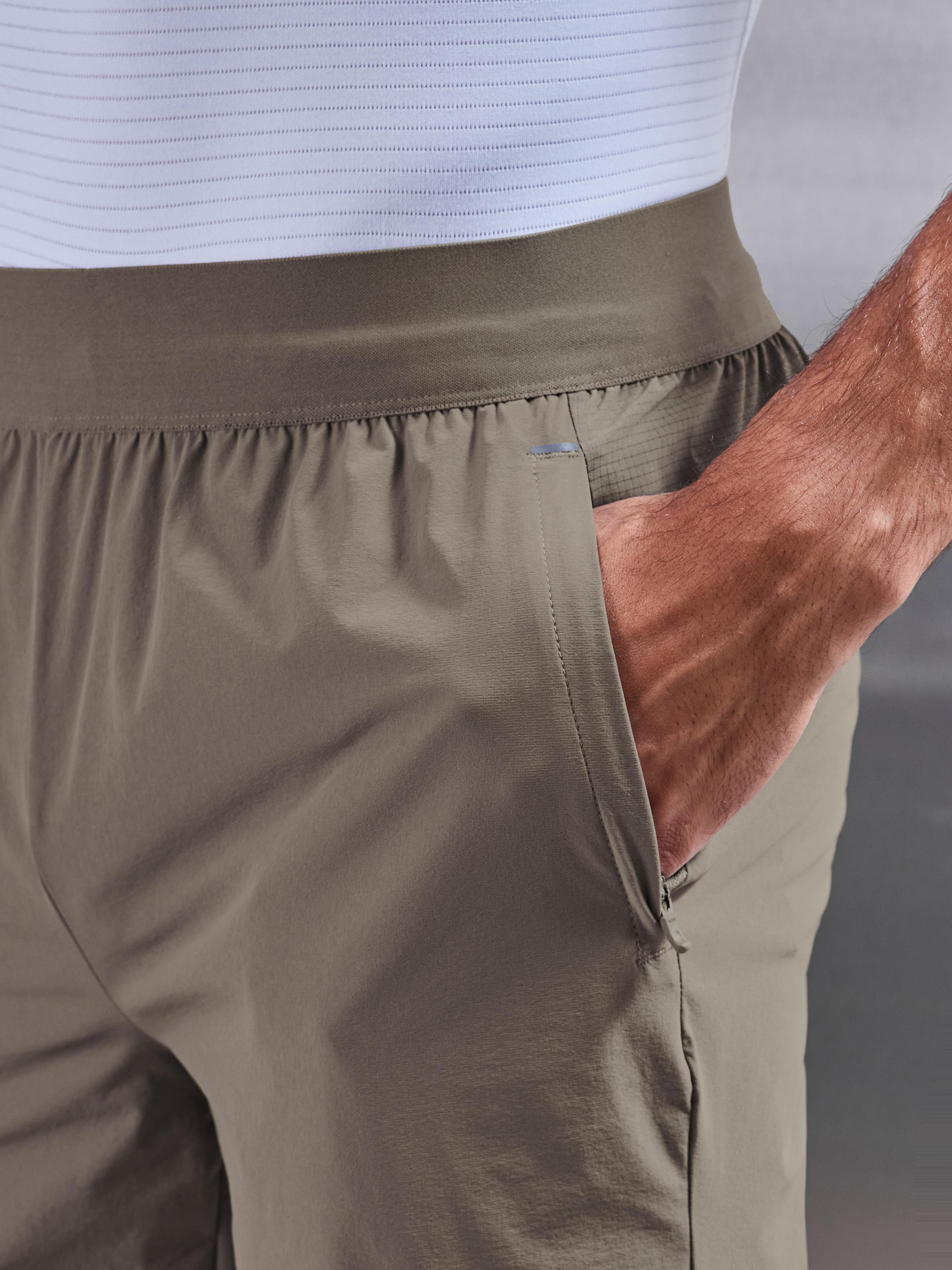 Performance Trackpant in Taupe
