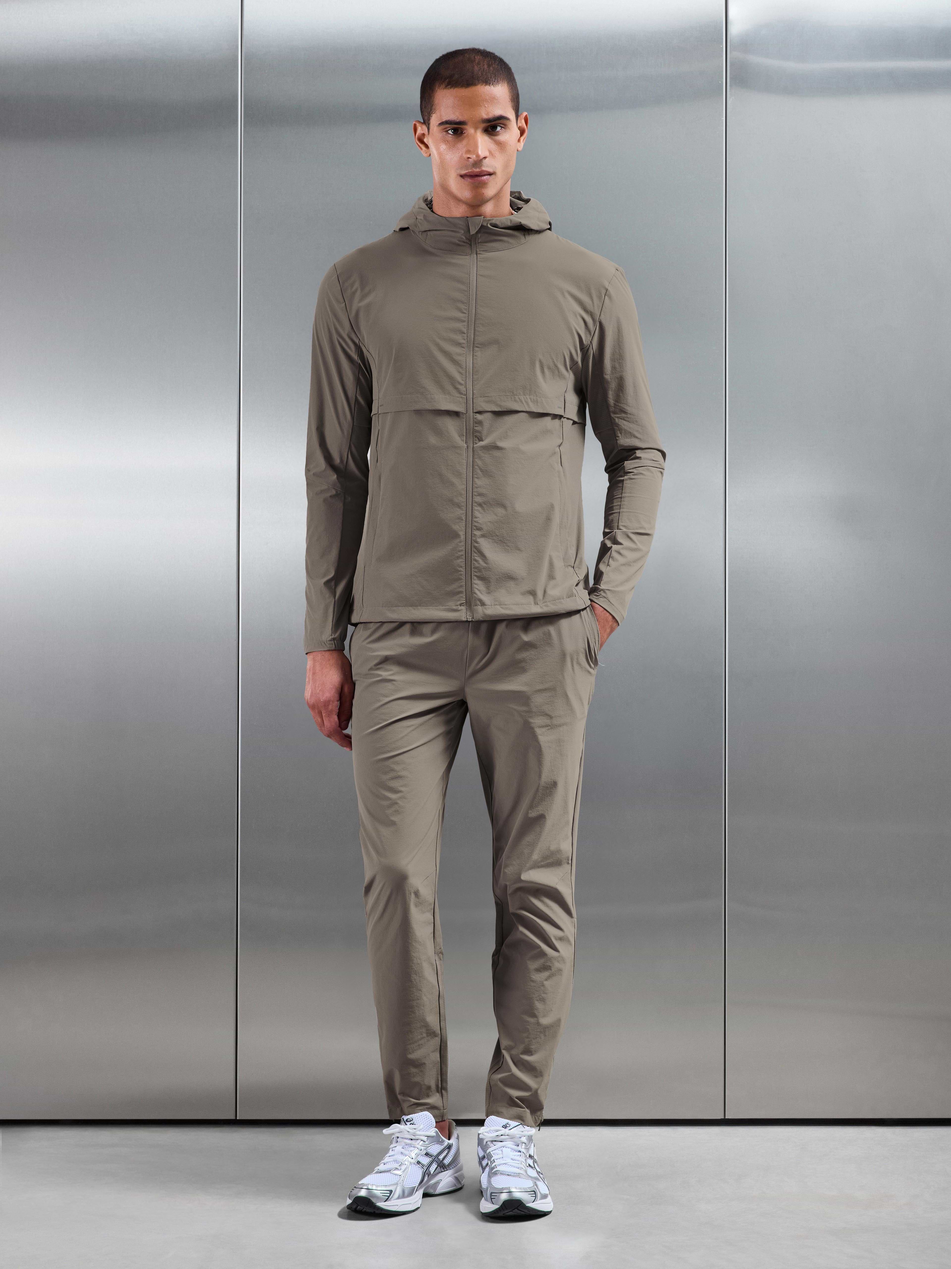 Performance Trackpant in Taupe