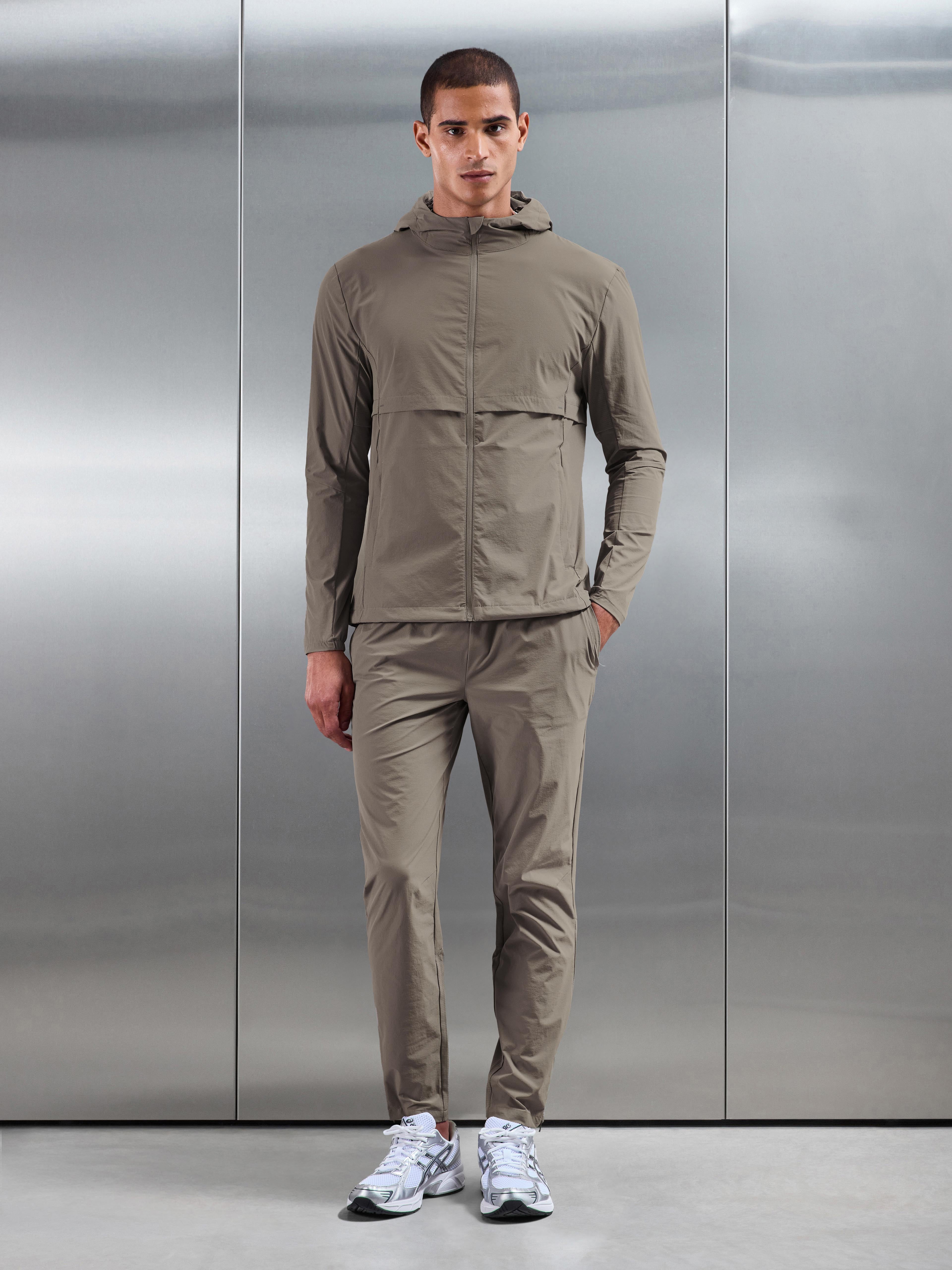 Performance Windbreaker in Taupe