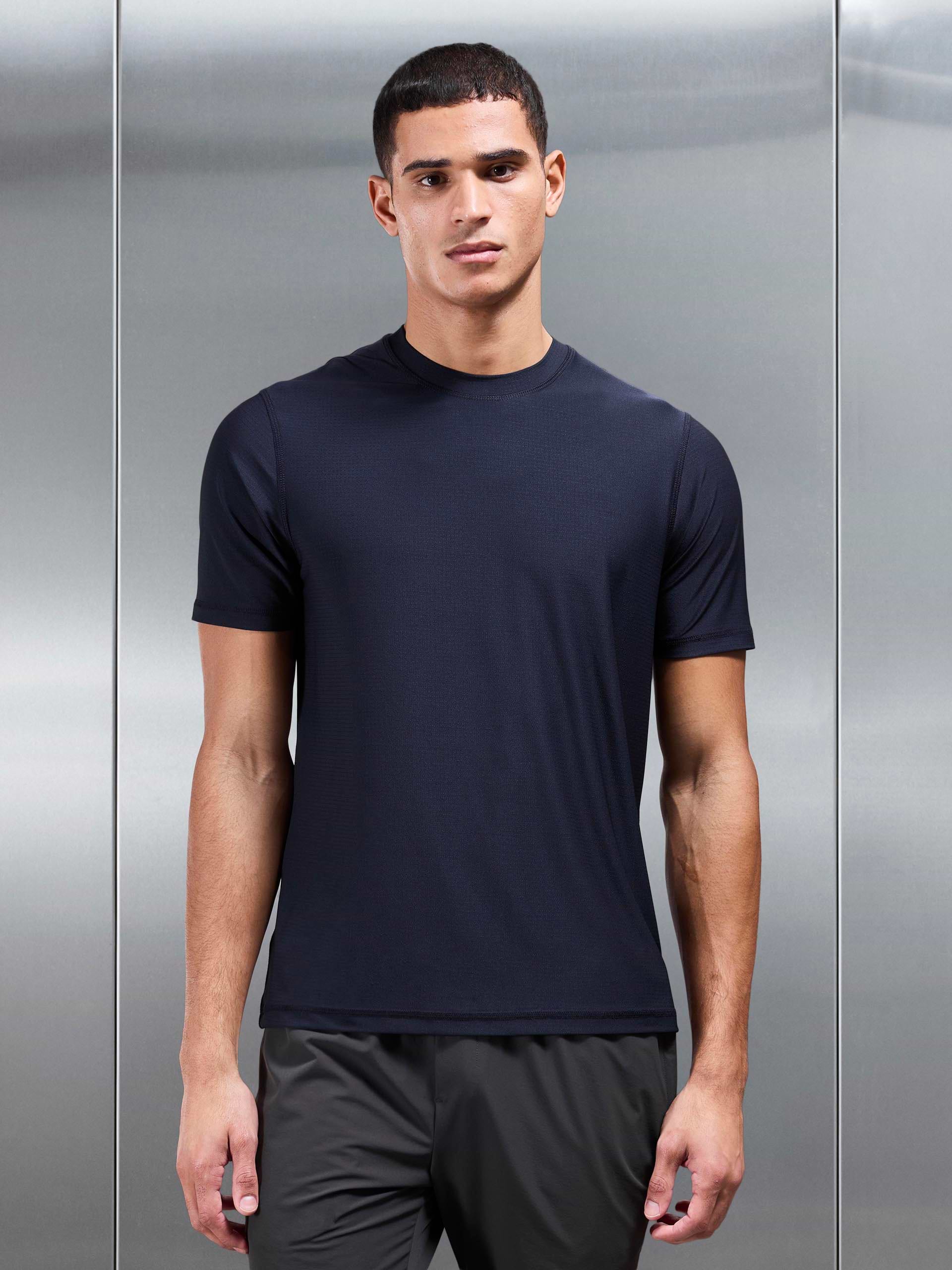 Performance T-Shirt in Navy
