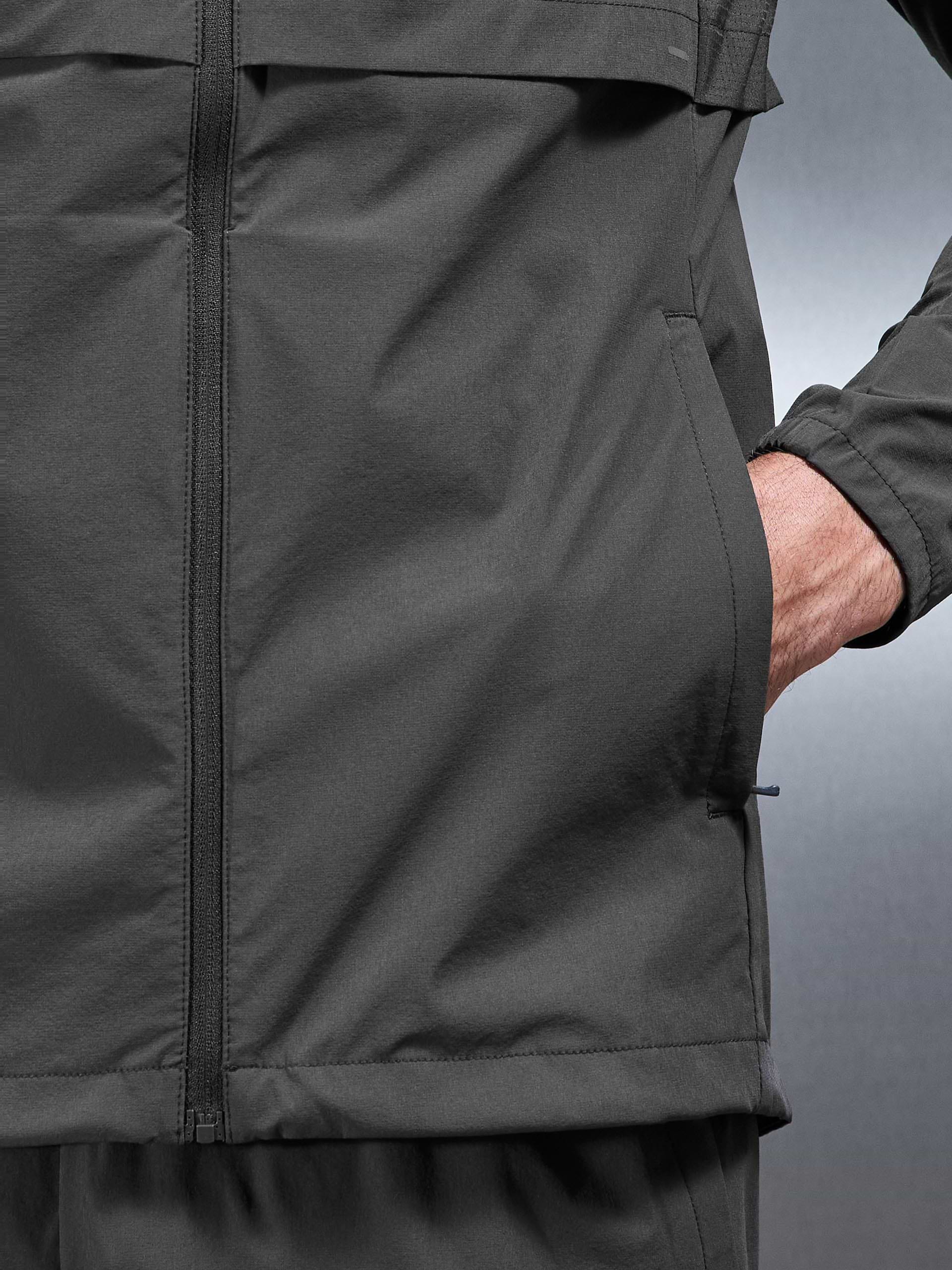 Performance Windbreaker in Grey