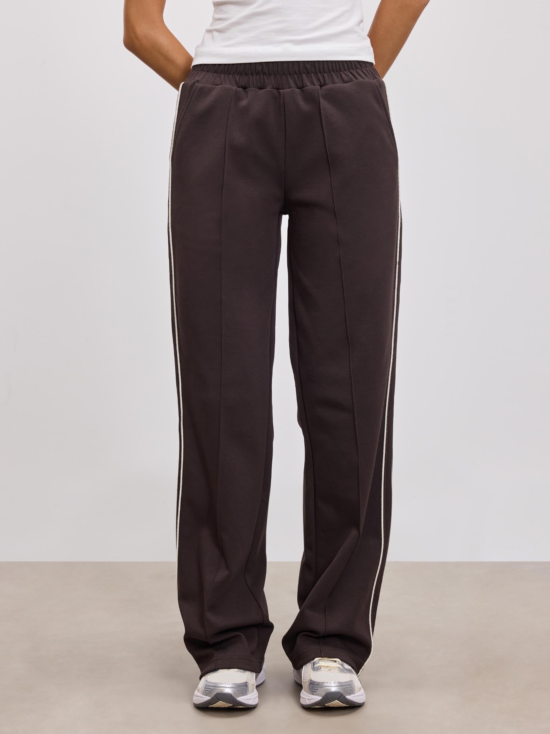 Womens Piping Track Pant in Brown