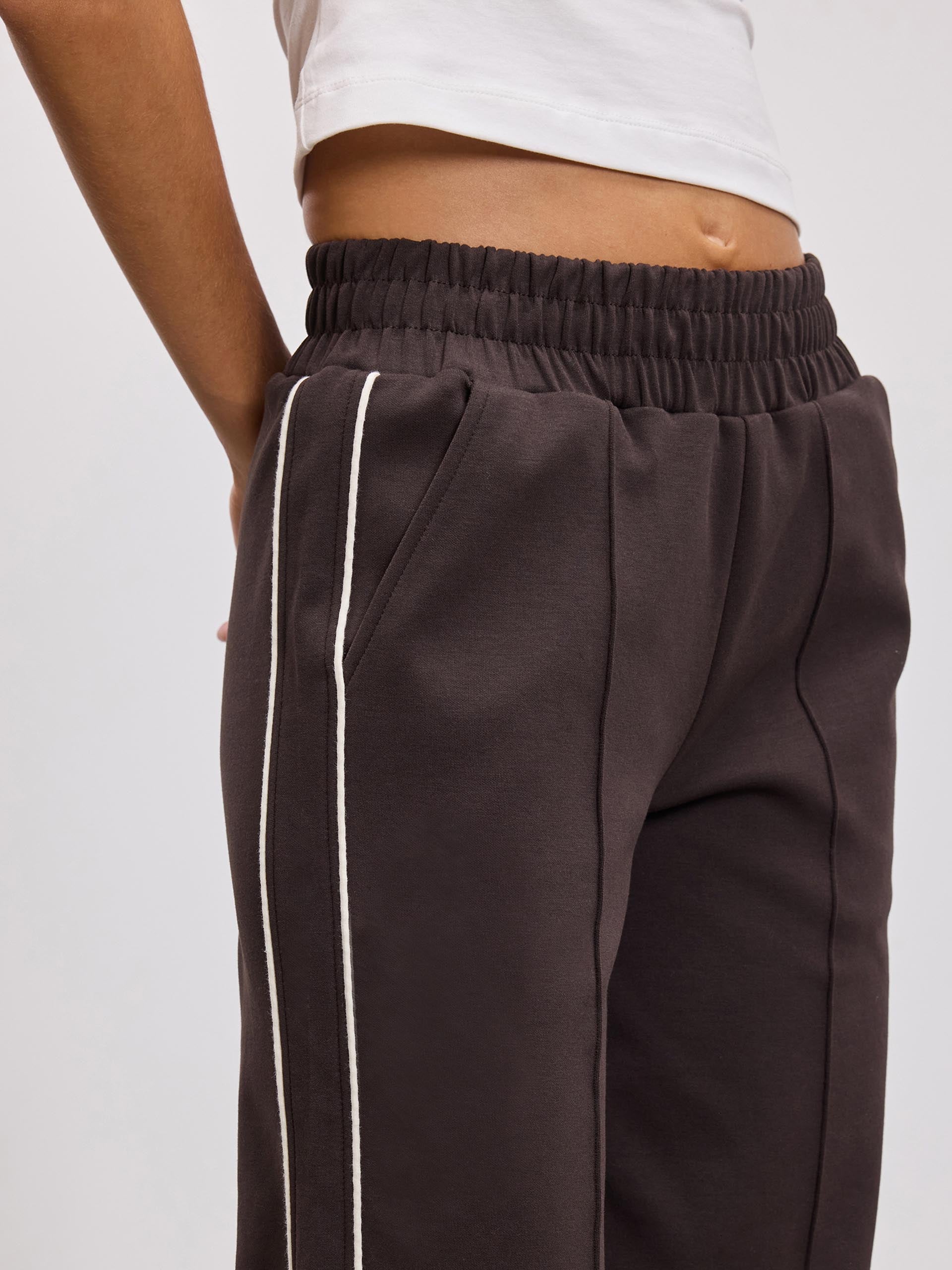Womens Piping Track Pant in Brown