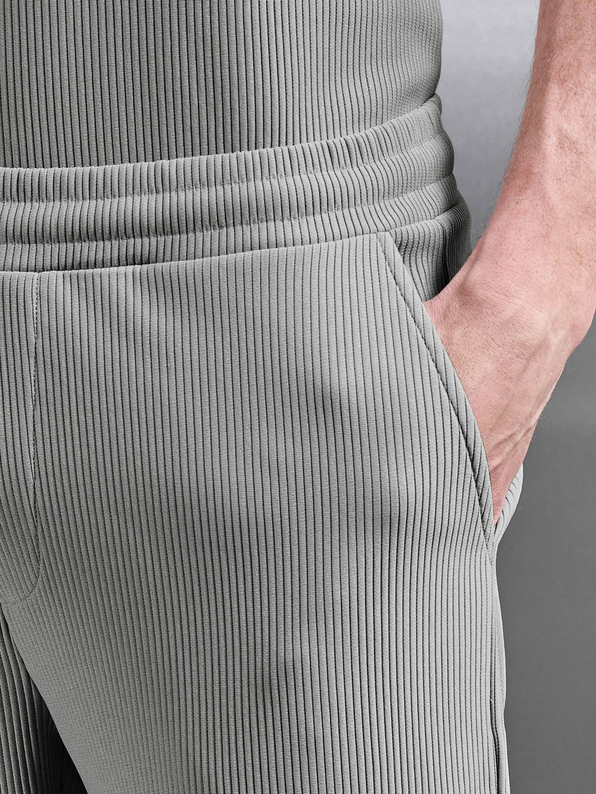Pleated Trouser in Sage