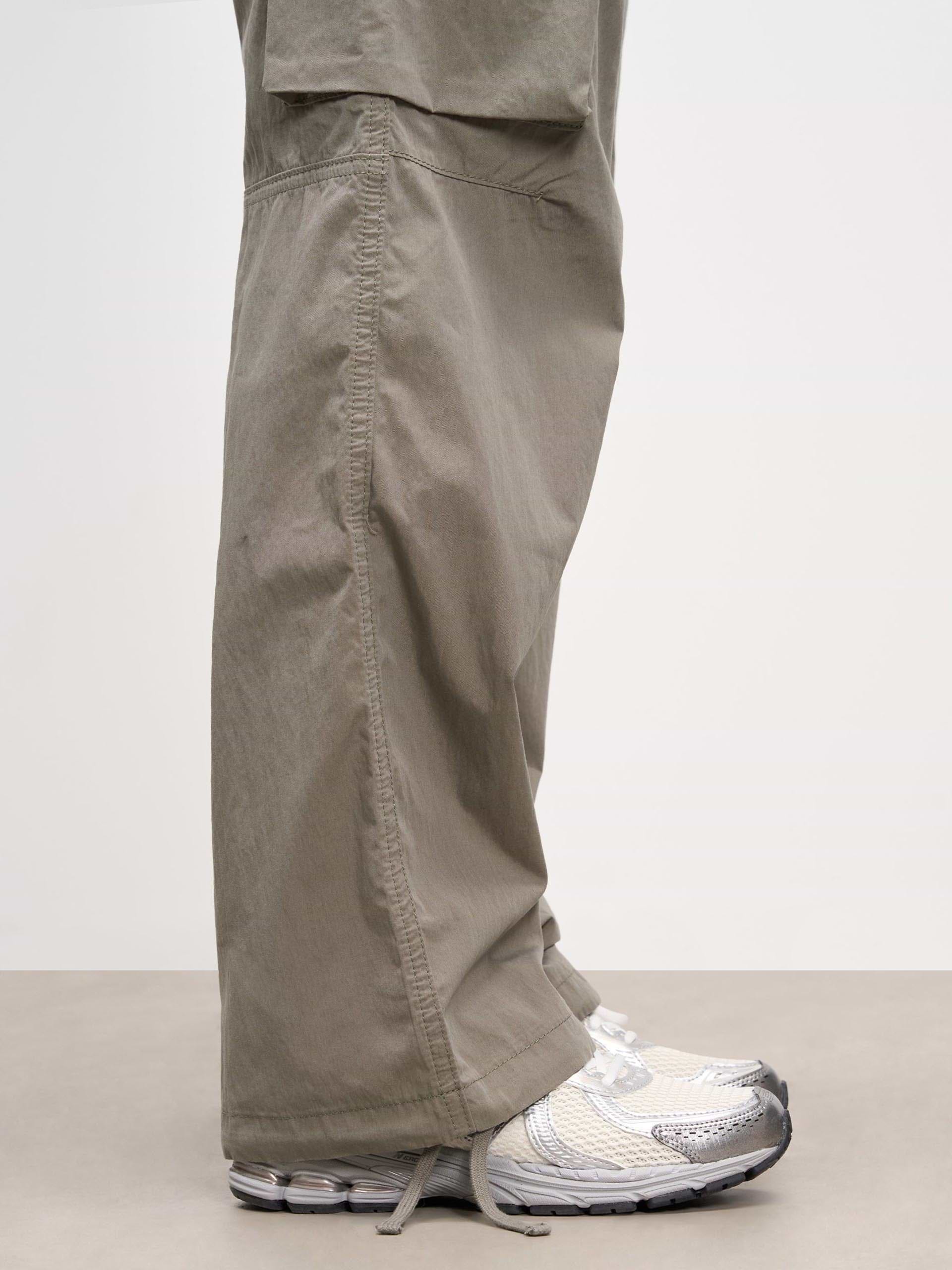 Womens Parachute Cargo Pant in Olive