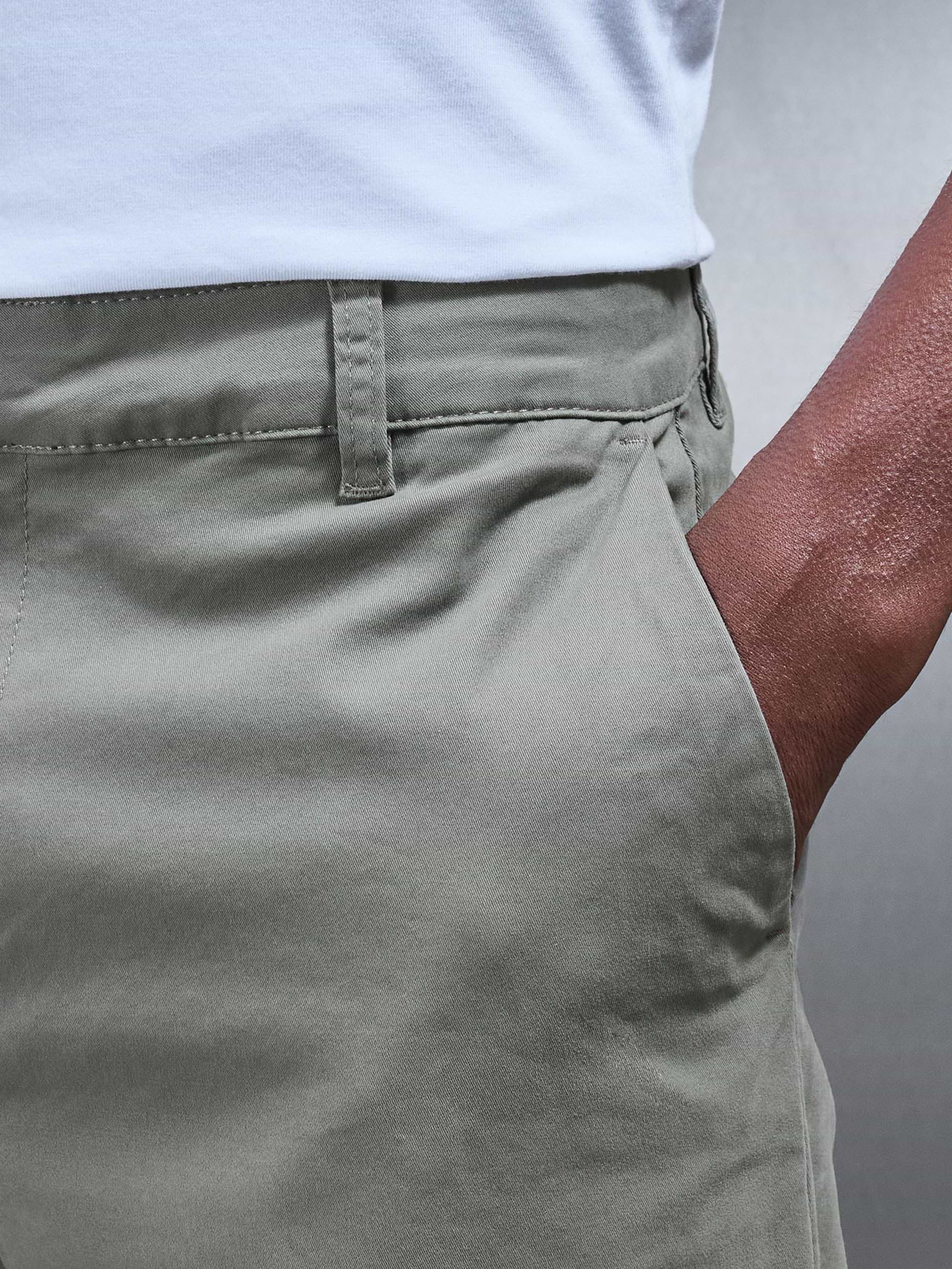 Regular Fit Chino Trouser in Olive