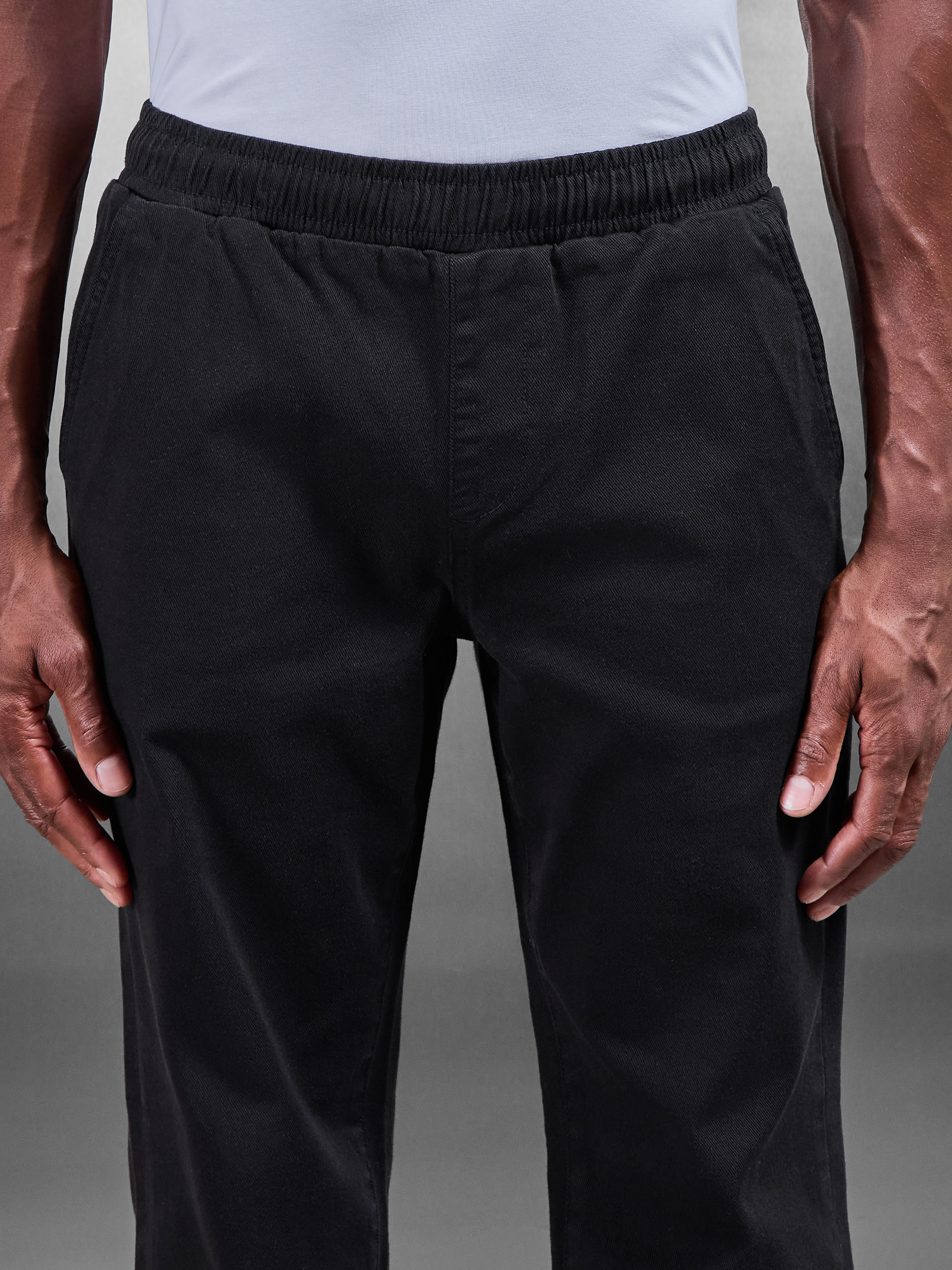 Relaxed Cotton Twill Trouser in Black