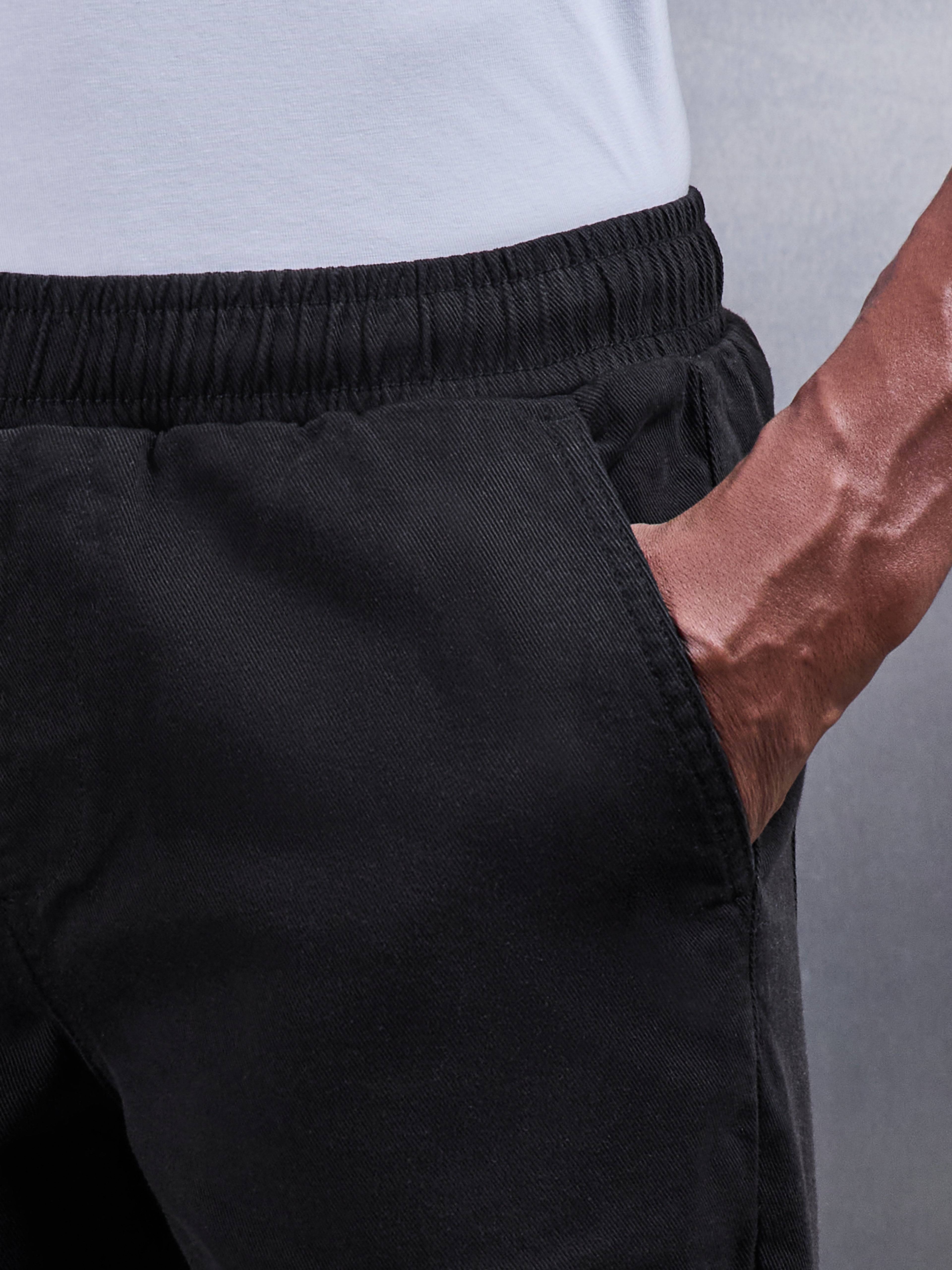 Relaxed Cotton Twill Trouser in Black