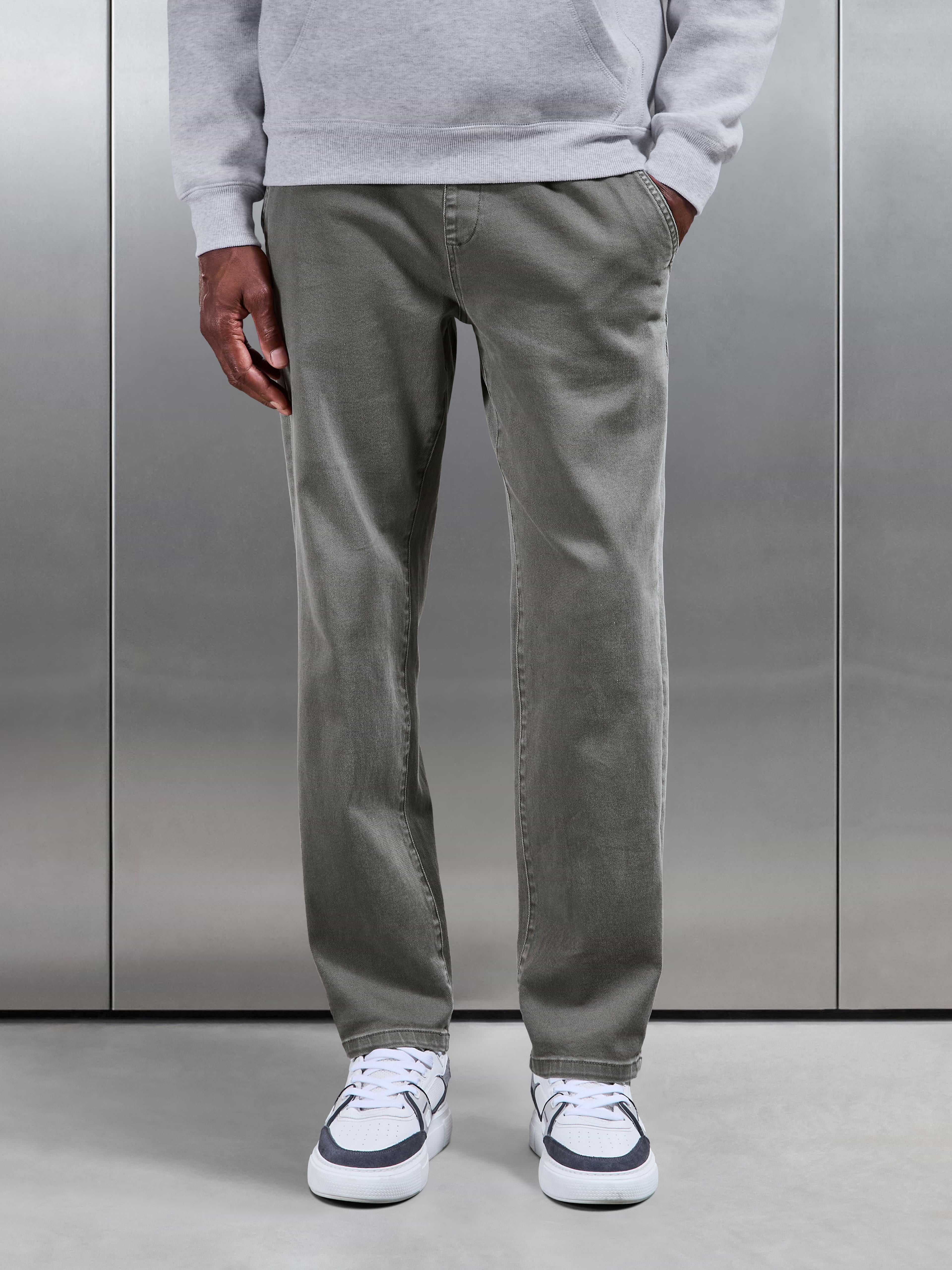 Relaxed Cotton Twill Trouser in Dark Olive