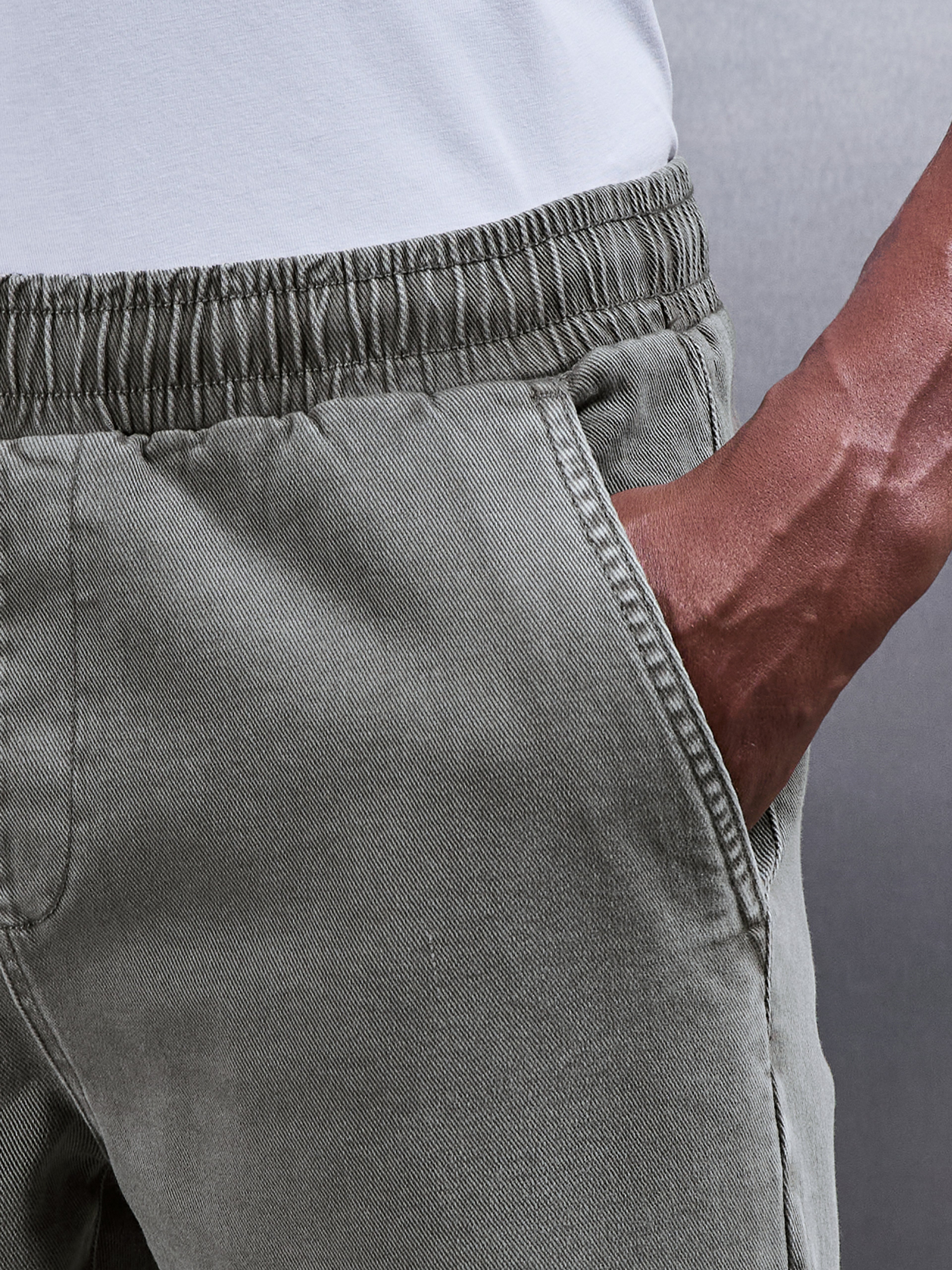 Relaxed Cotton Twill Trouser in Dark Olive