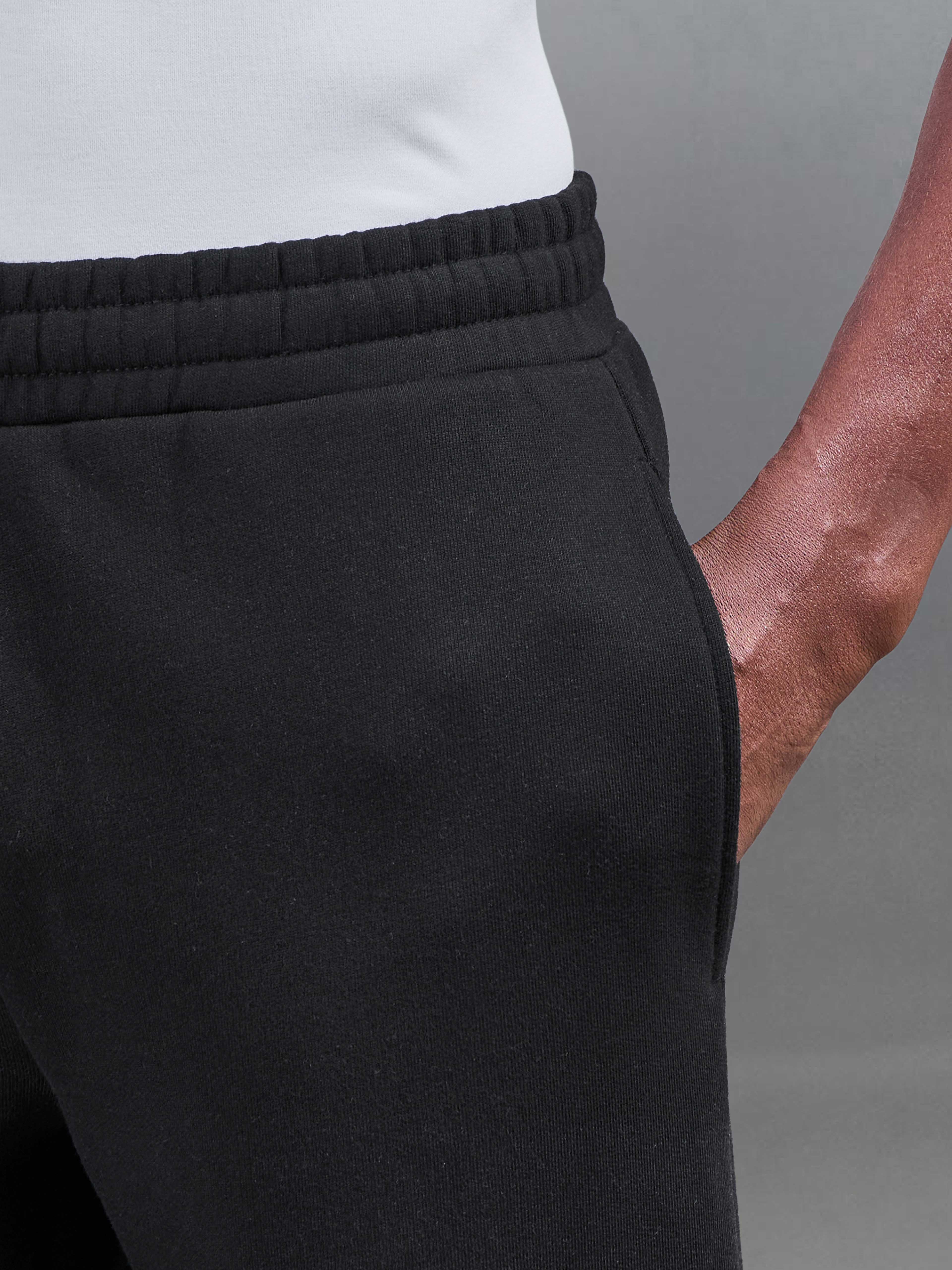 Relaxed Fit Jogger in Black