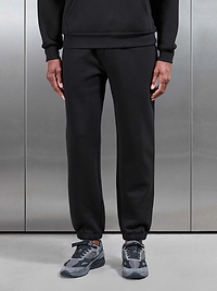 Relaxed Fit Jogger in Black