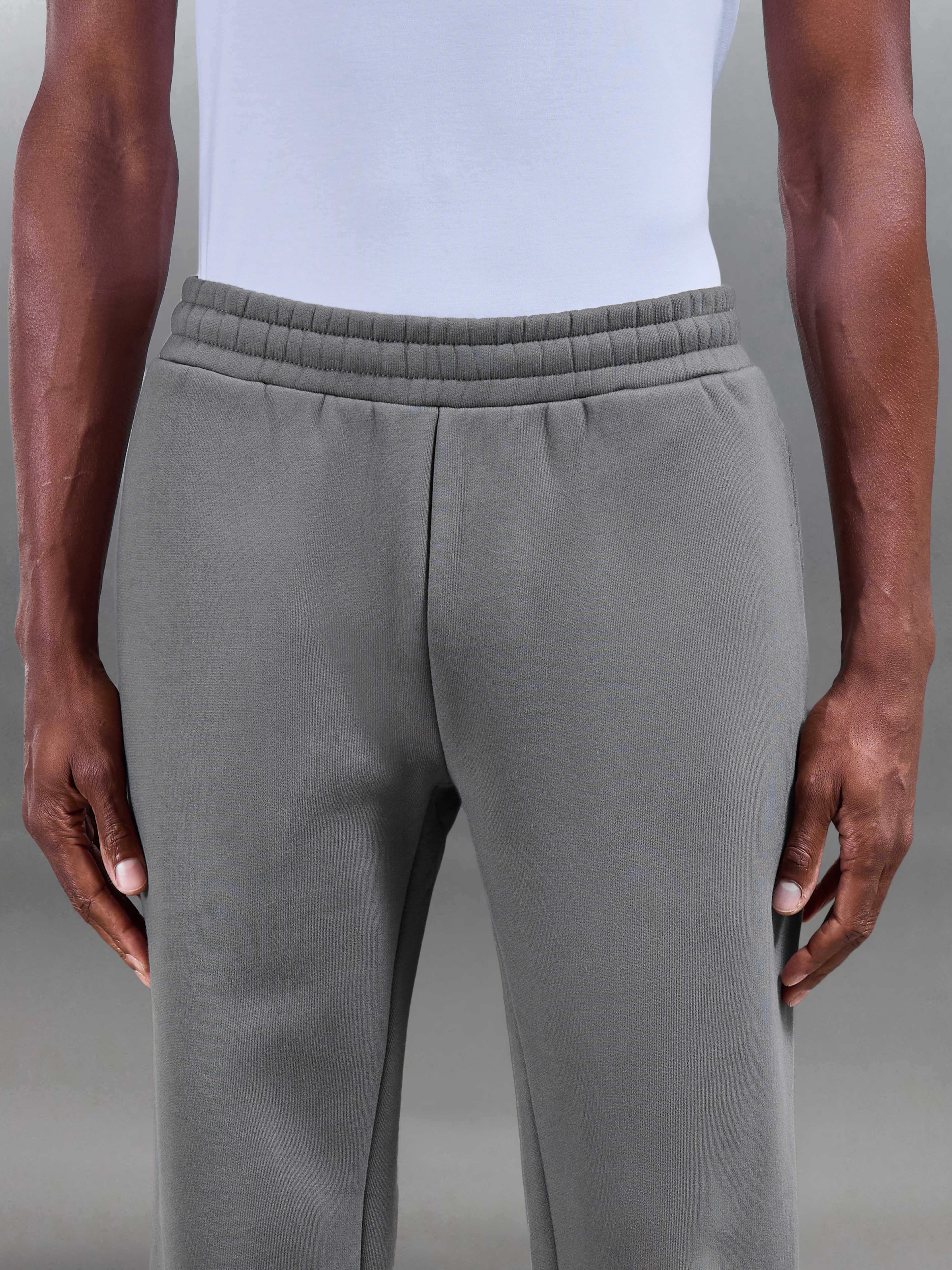 Relaxed Fit Jogger in Grey
