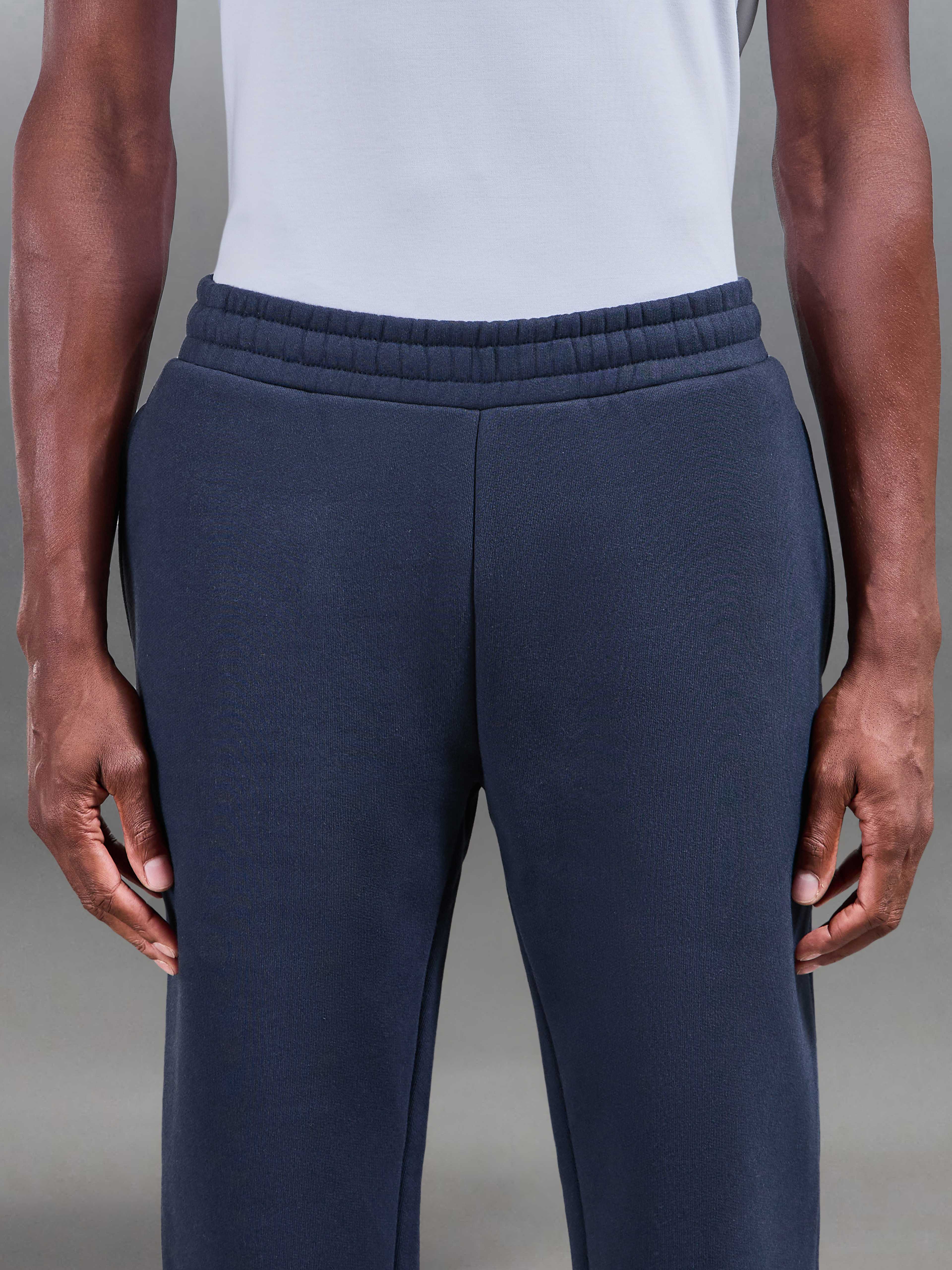 Relaxed Fit Jogger in Navy