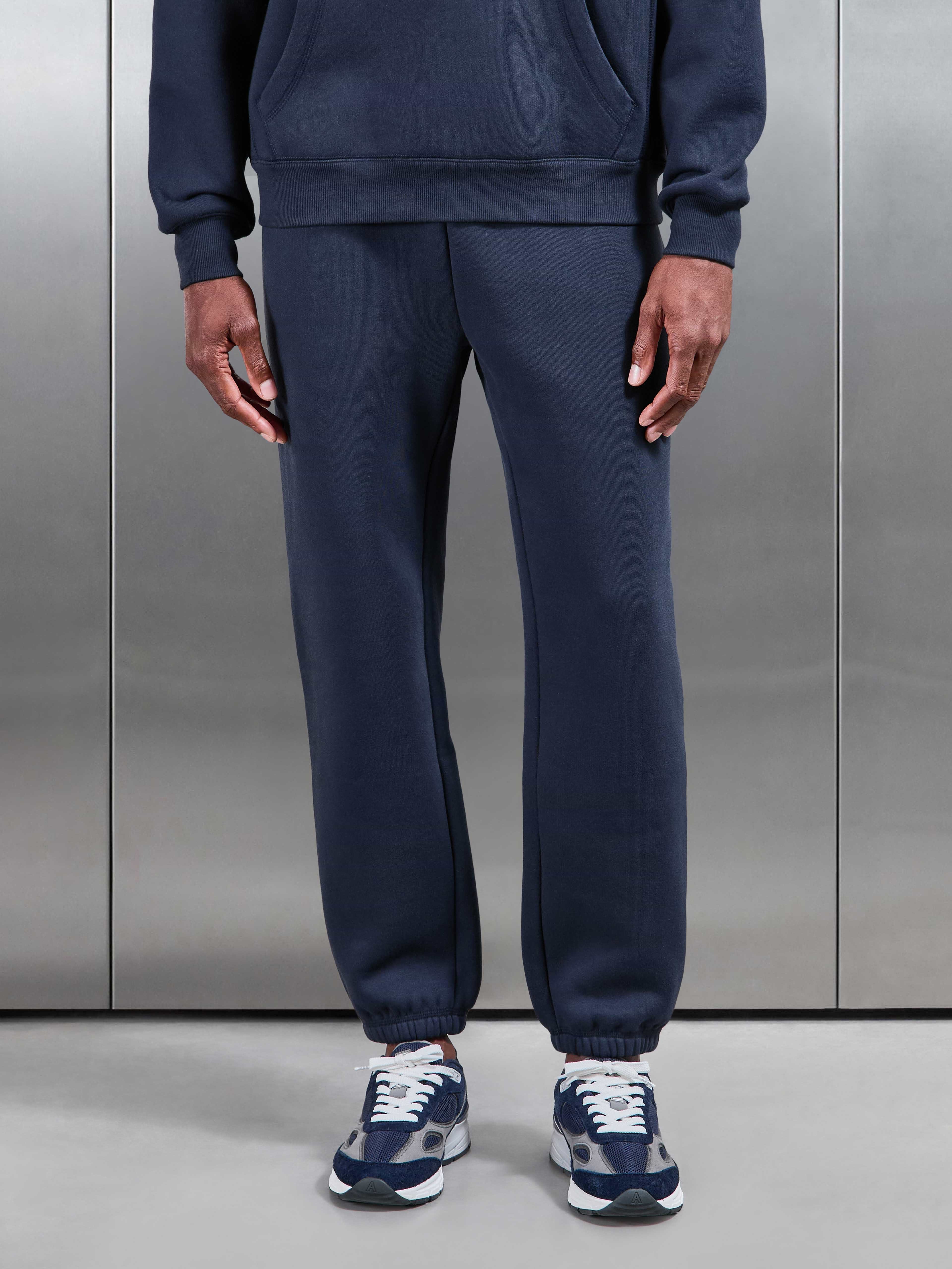 Relaxed Fit Jogger in Navy