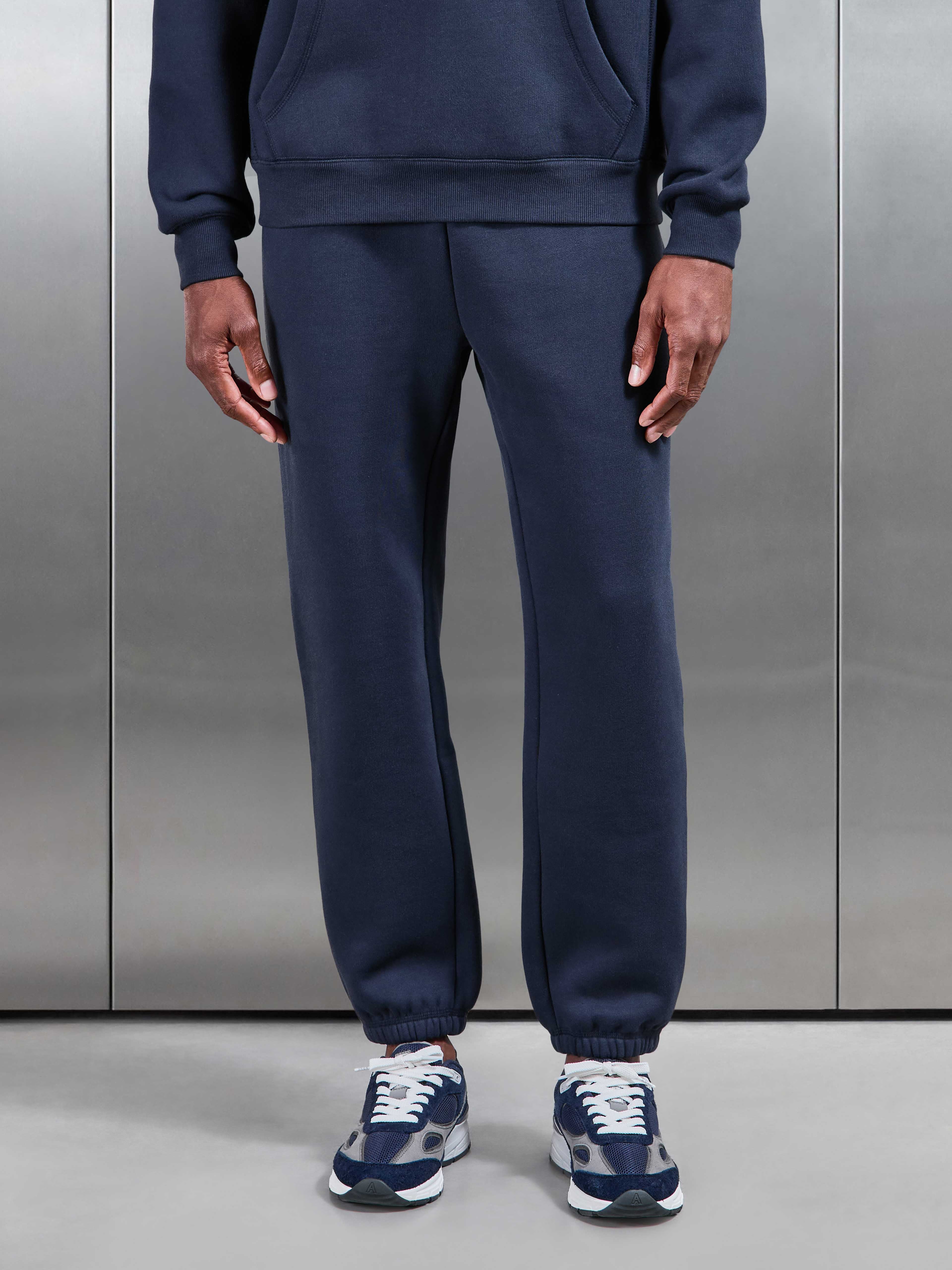 Relaxed Fit Jogger in Navy