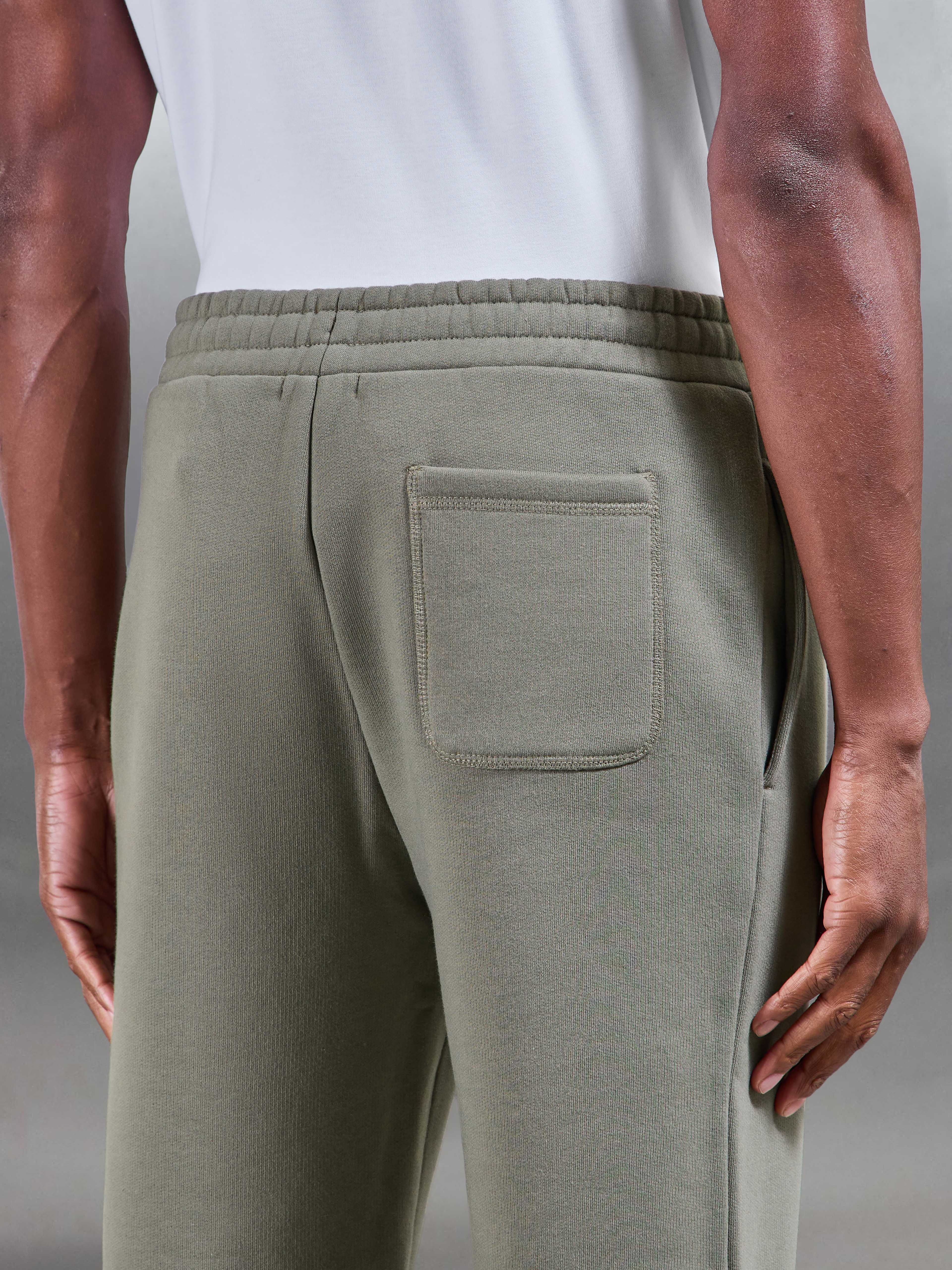 Relaxed Fit Jogger in Olive