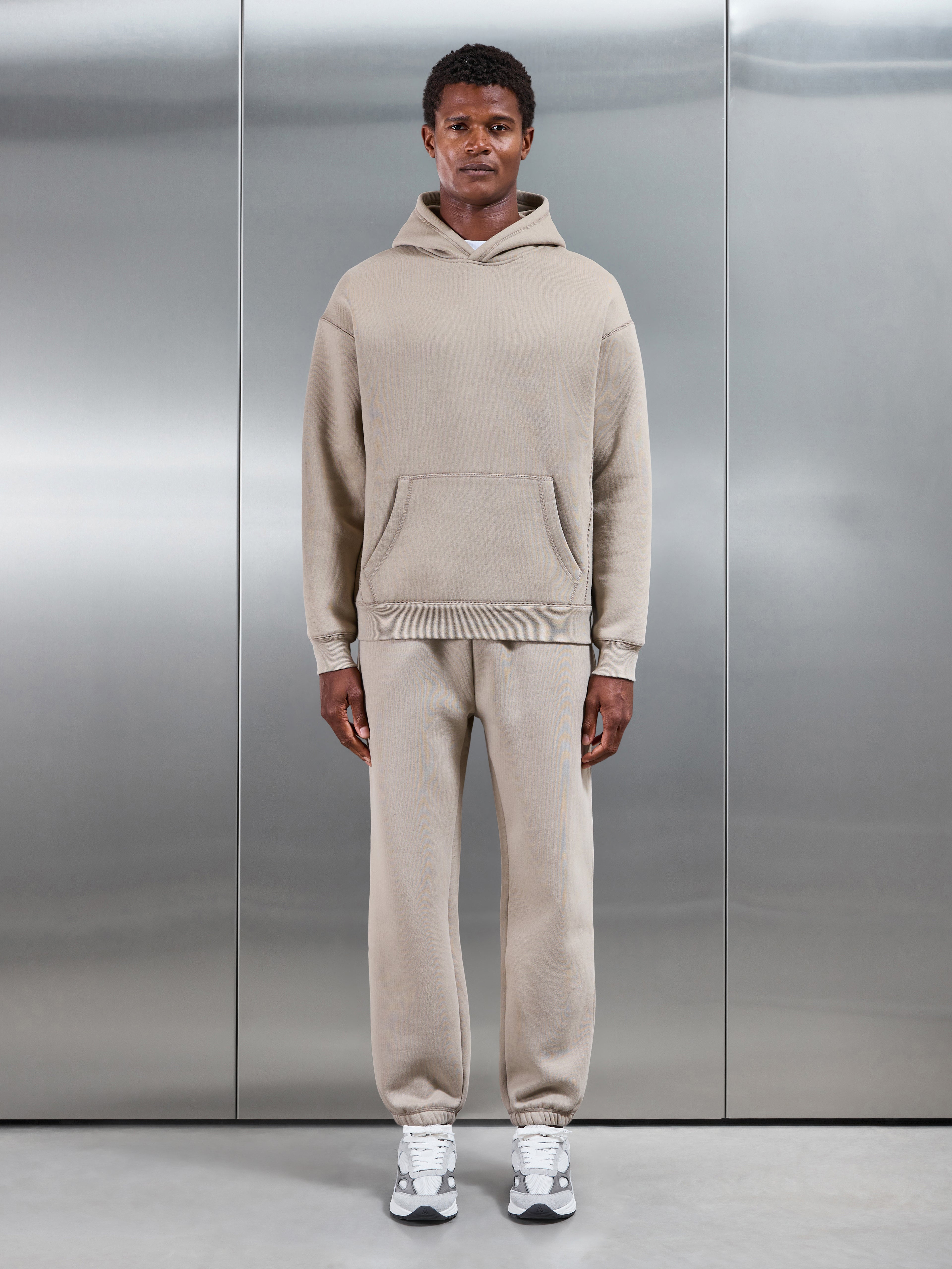 Relaxed Fit Jogger in Stone