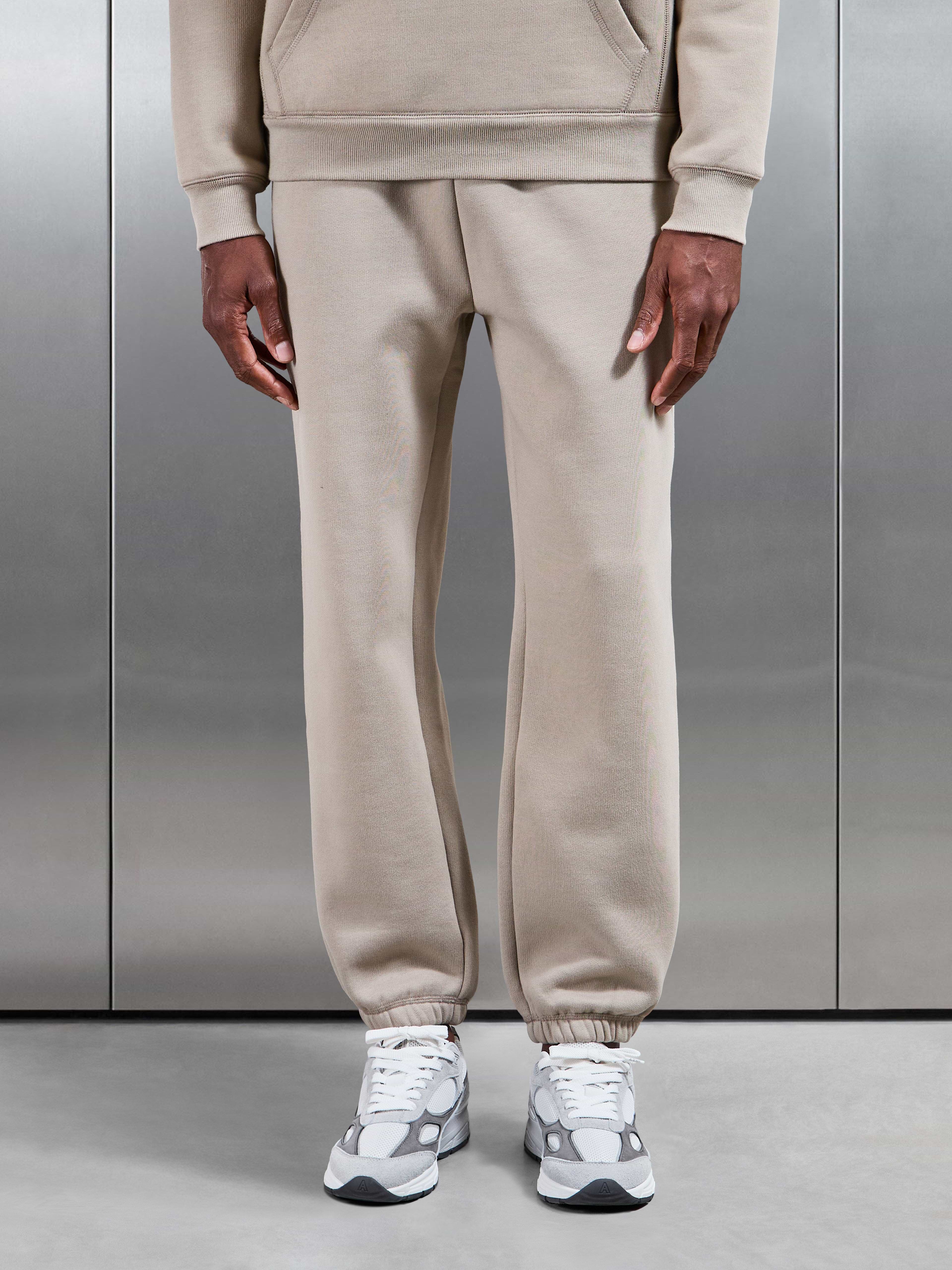 Relaxed Fit Jogger in Stone