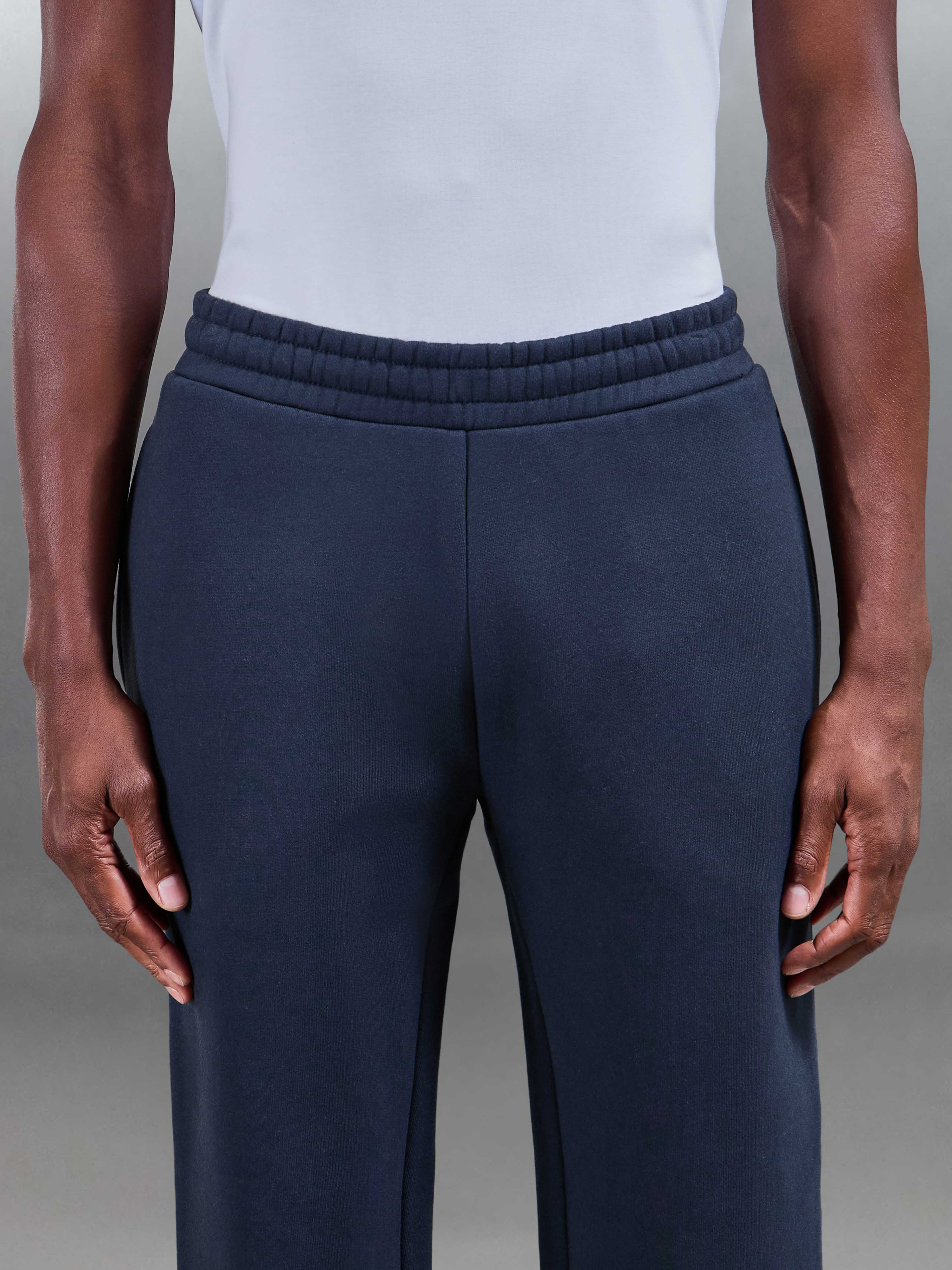Relaxed Fit Straight Leg Jogger in Navy