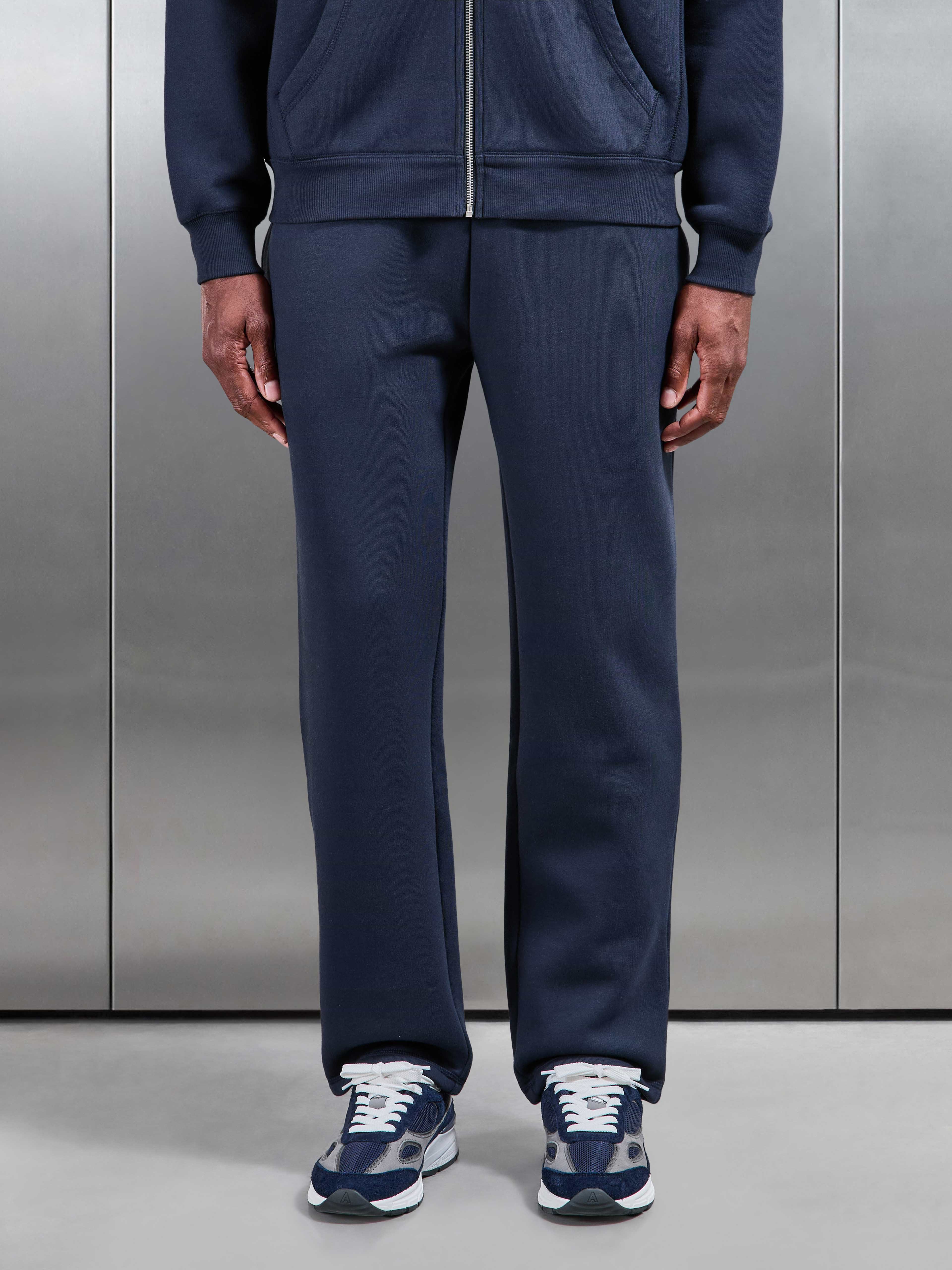 Relaxed Fit Straight Leg Jogger in Navy