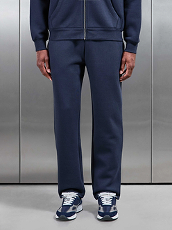 Relaxed Fit Straight Leg Jogger in Navy