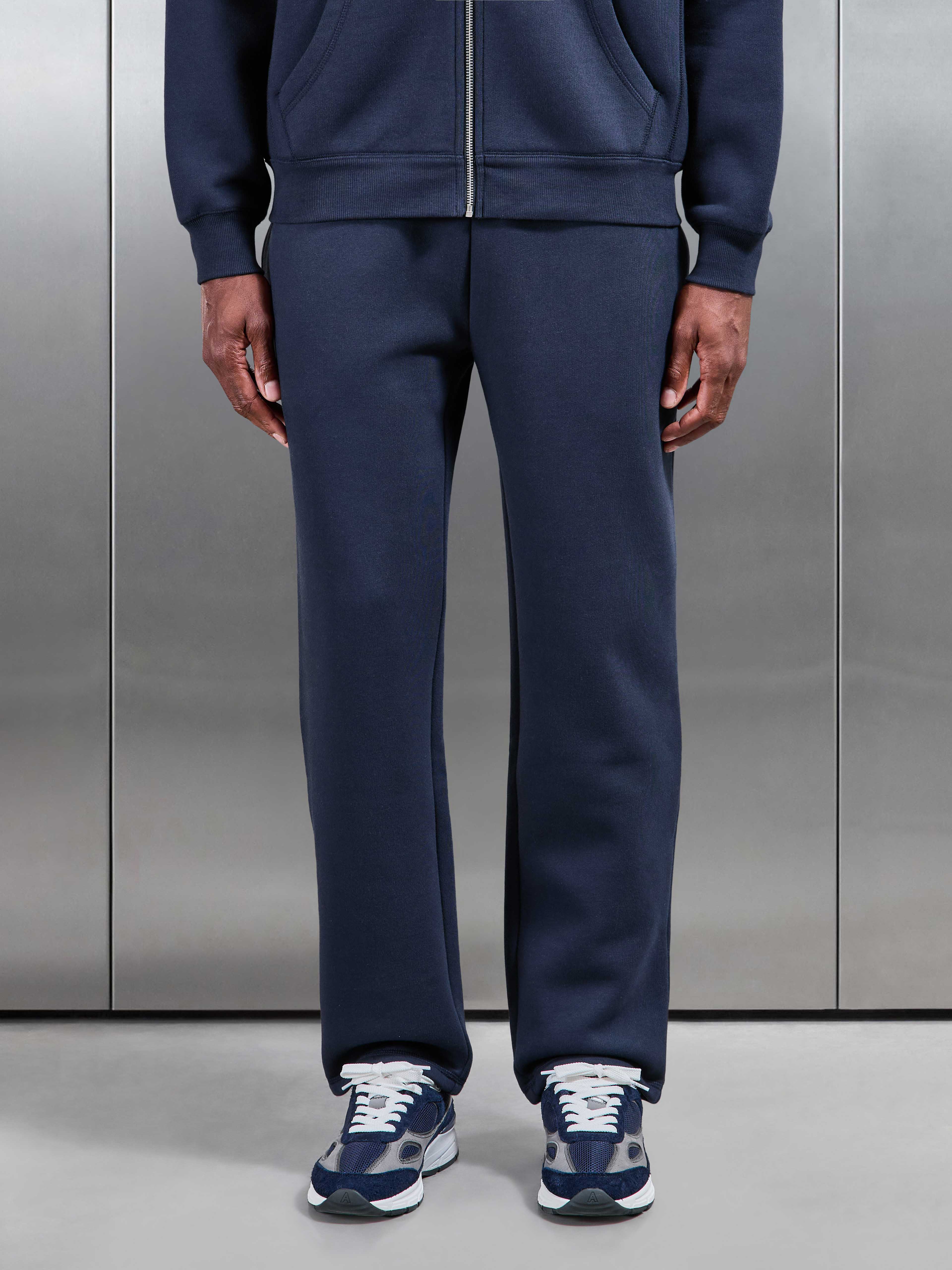 Relaxed Fit Straight Leg Jogger in Navy