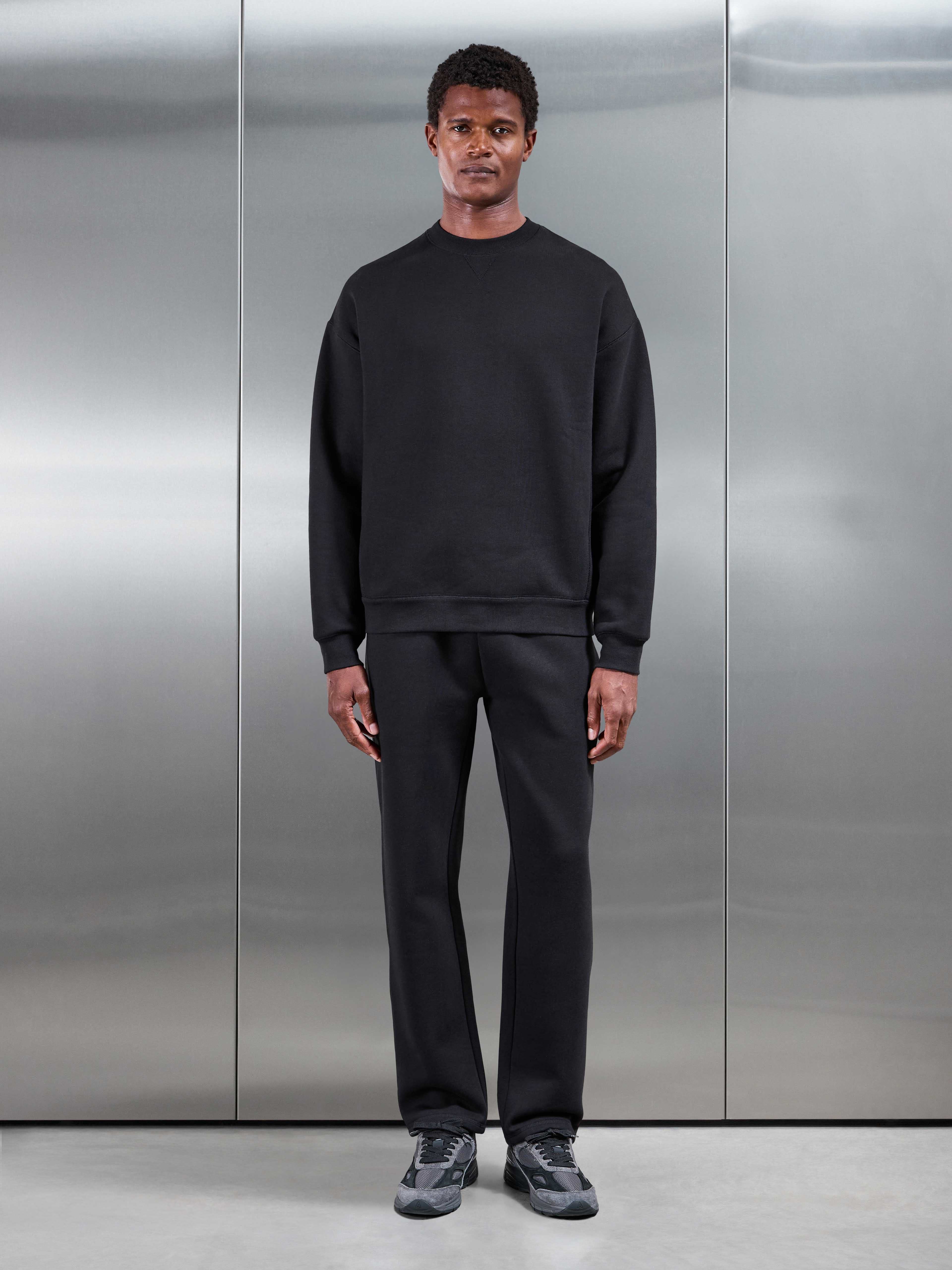 Relaxed Fit Sweatshirt in Black