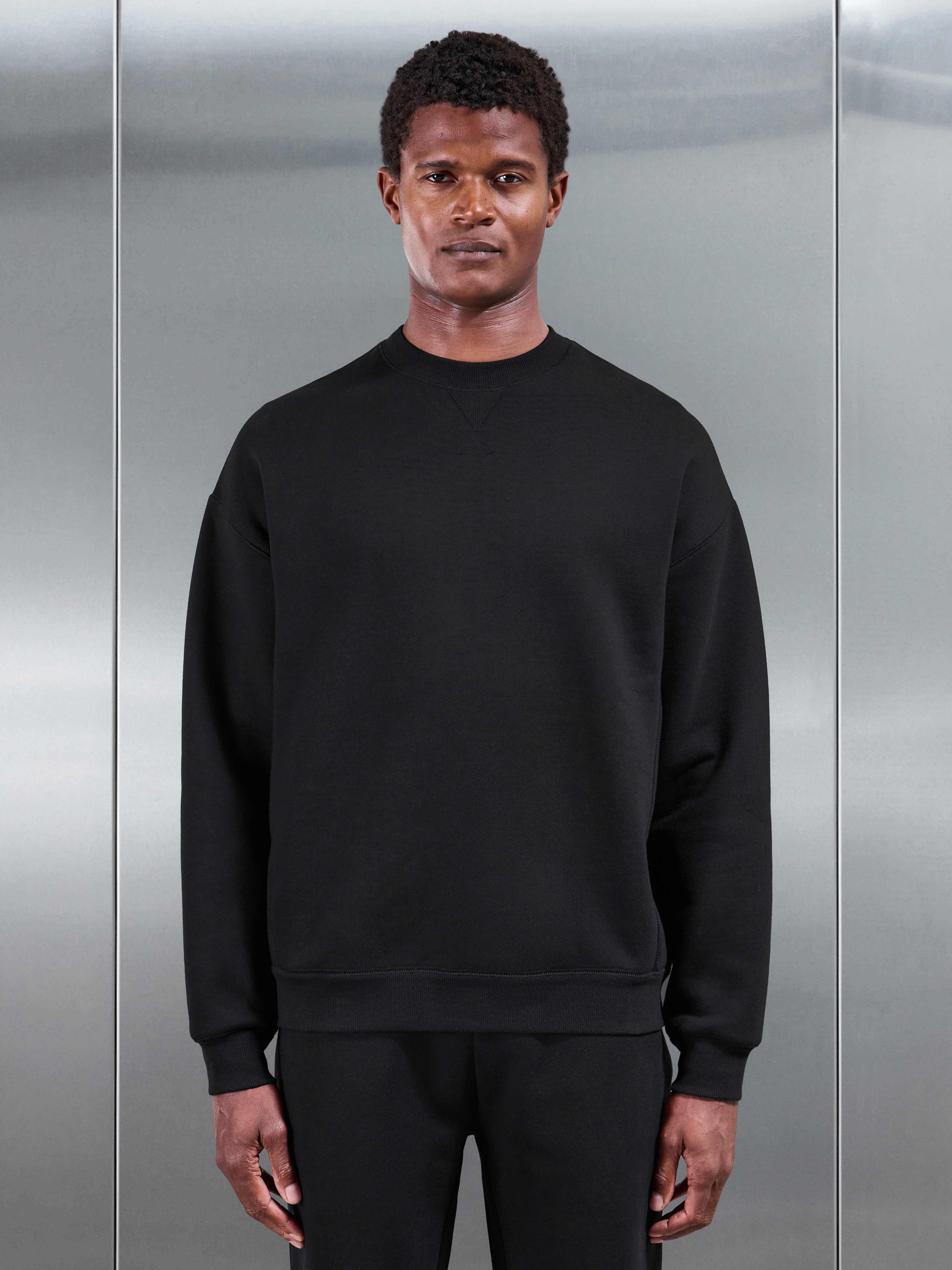 Relaxed Fit Sweatshirt in Black