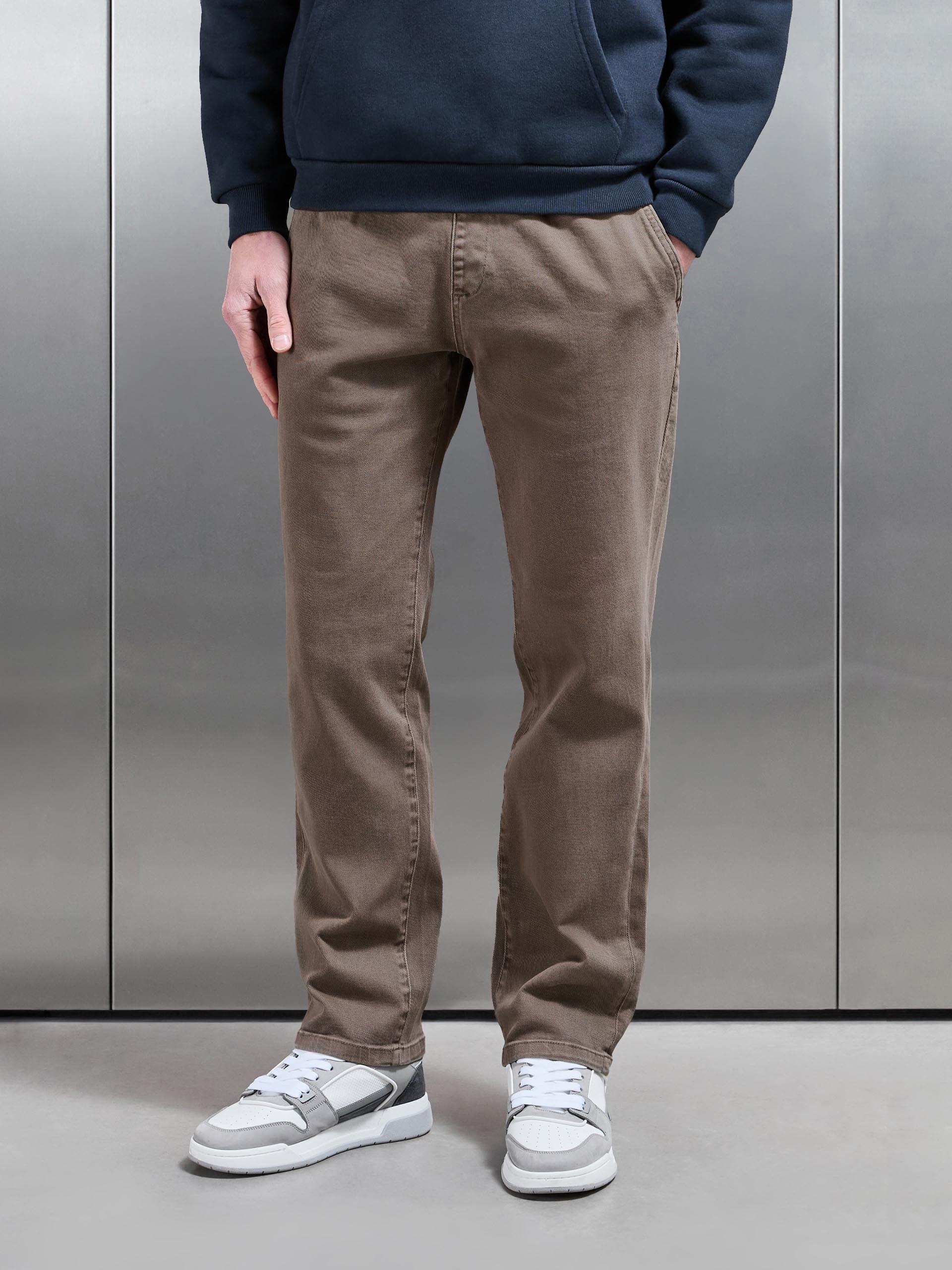 Relaxed Cotton Twill Trouser in Taupe